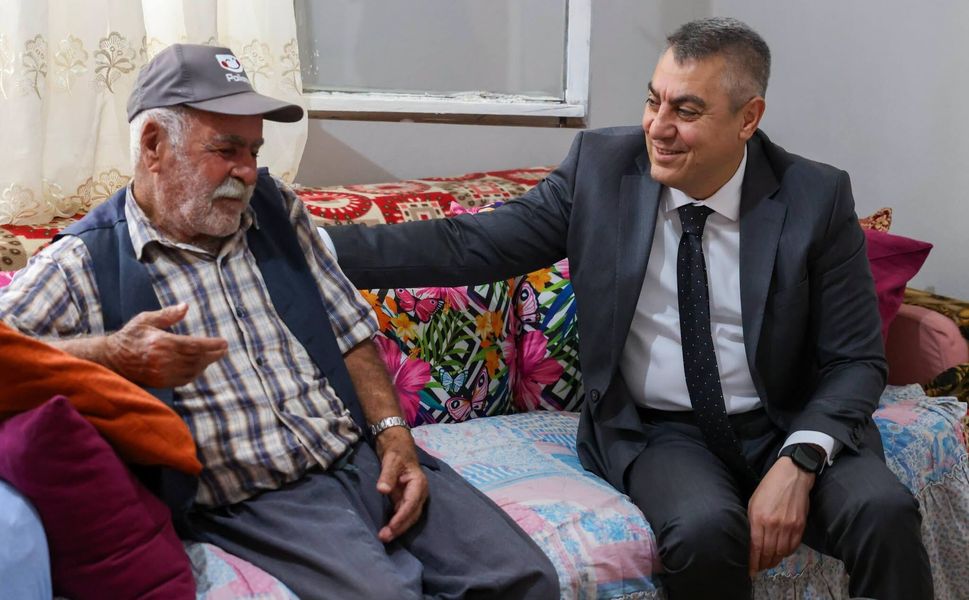Vali Atilla Toros’tan Yaşlılar Günü’nde anlamlı ziyaret