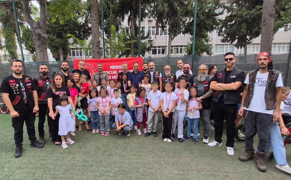 Mersin’de kız çocuklarına motosikletçilerden unutulmaz gün