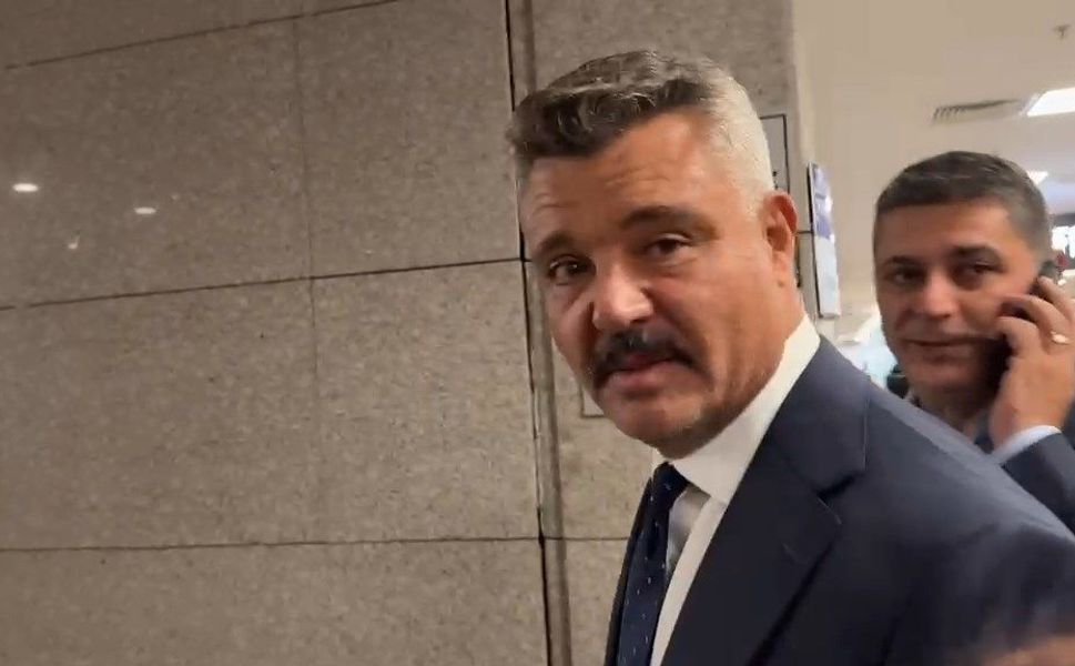 Sadettin Saran duruşma için adliyeye geldi