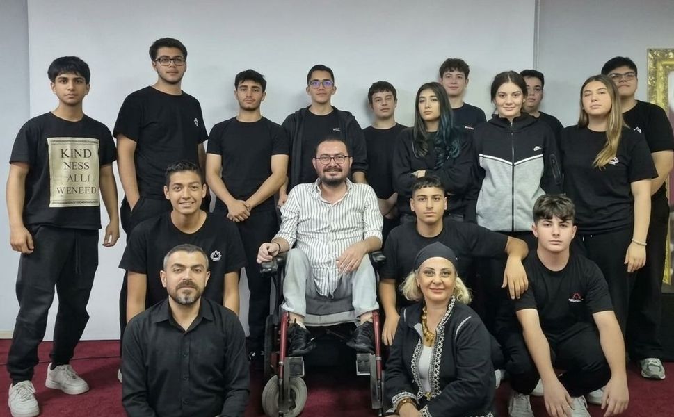 Mersinli Şair İlyas Şengün okulda edebiyat rüzgârı estirdi