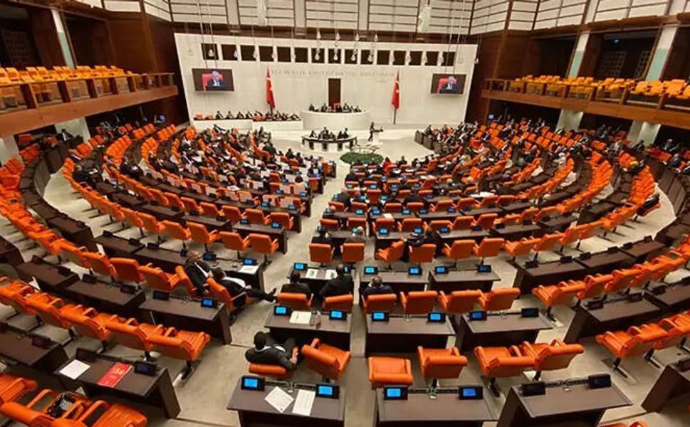 TBMM'de fon soruşturması tartışması