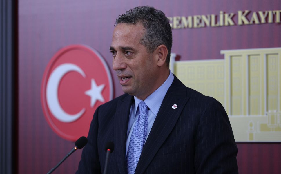 Başarır: "İzmir'de gezebilecek misin?"