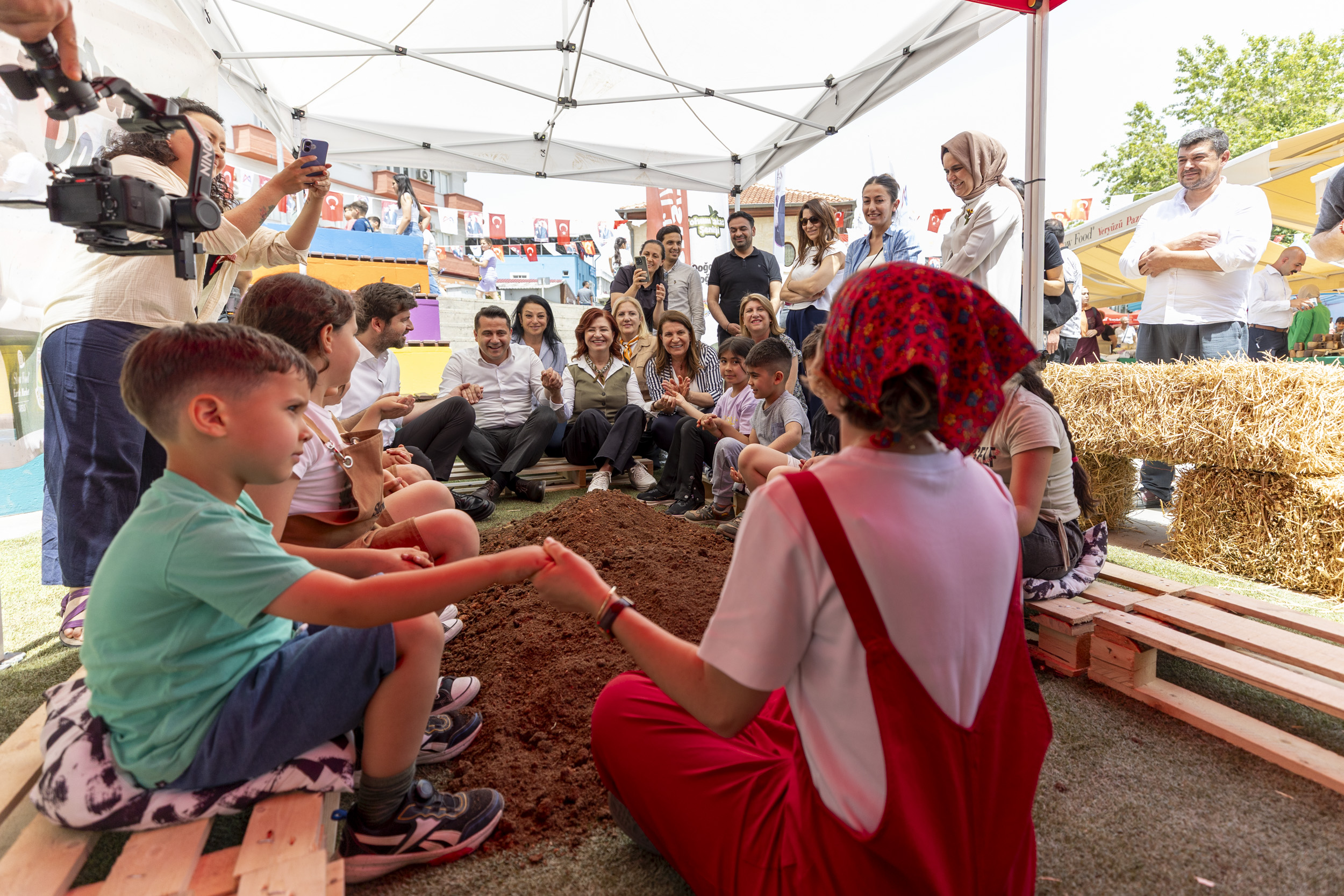 Büyükşehi̇r Yerel Ve Atalik Tohumlari Gelecek Kuşaklara Aktariyor (13)