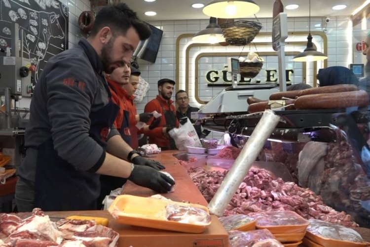 1696716 Bursa Da Uygun Fiyatli Satis Yapan Kasaplarin Onunde Olustu 65F00395B1Fe1