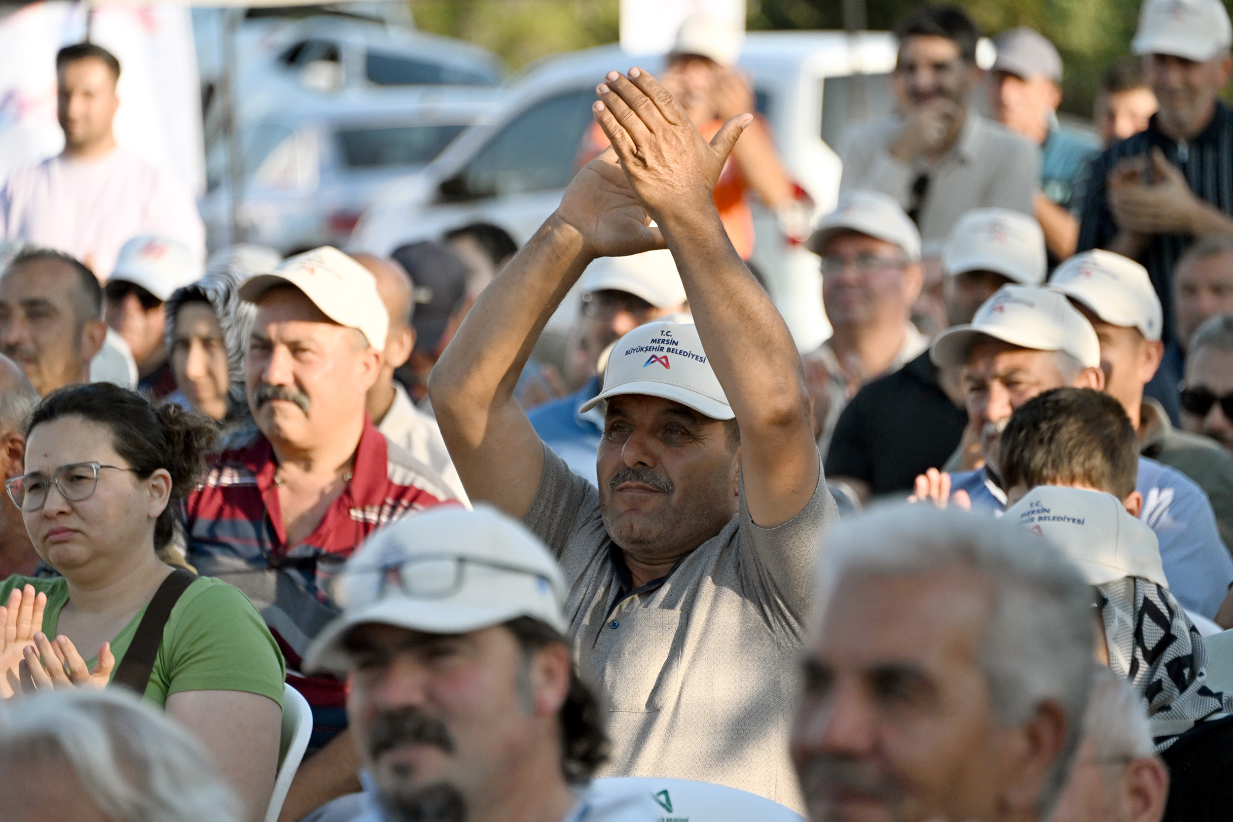 Mersi̇n Büyükşehi̇r’den, ‘Ari Gi̇bi̇ Çalişanlara, Bal Gi̇bi̇ Destek’ (15) (1)