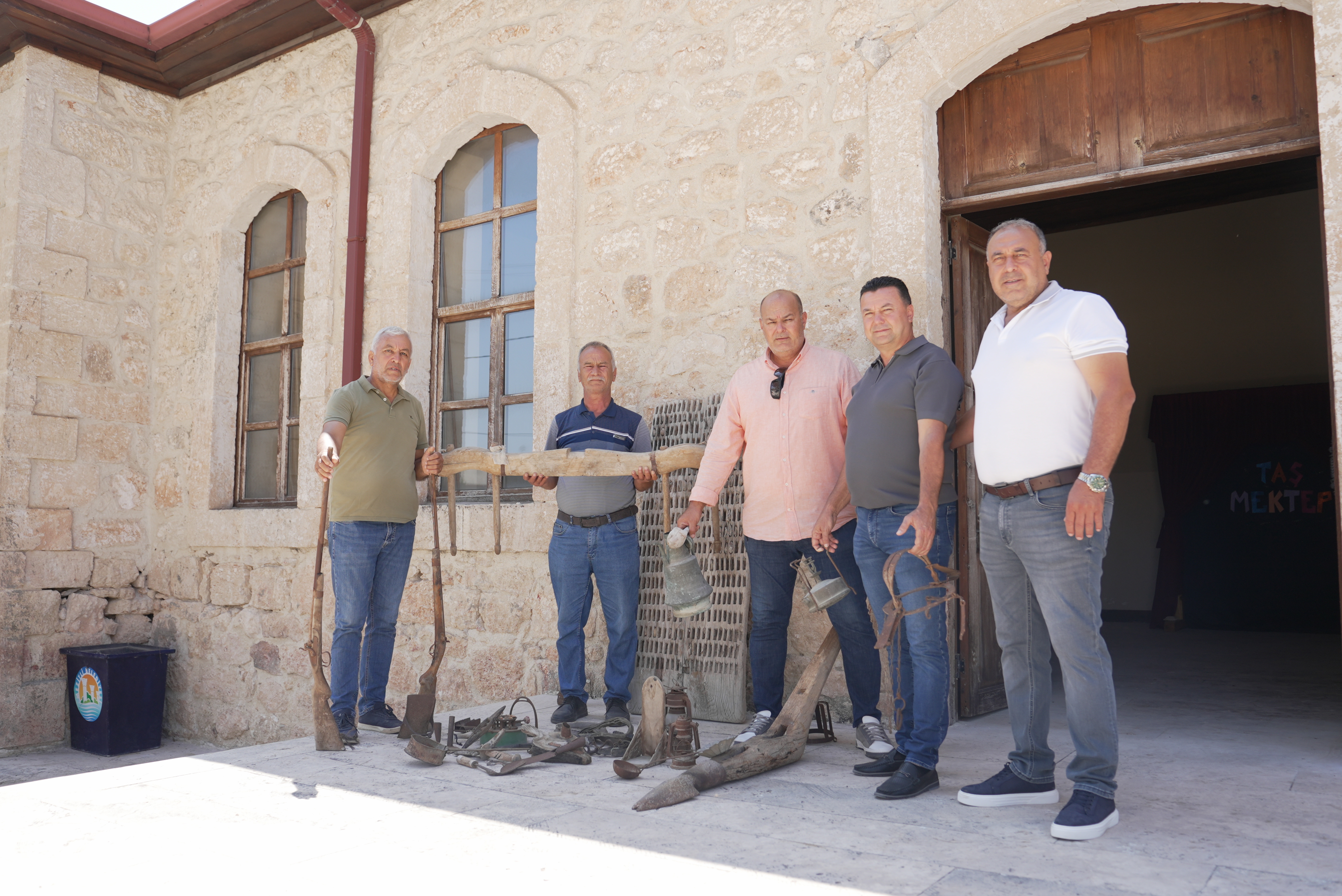 Mezi̇tli̇ Beledi̇yesi̇ Kültürel Mi̇rasina Sahi̇p Çikiyor, “Taş Mektep” Yaşayan Müzeye Dönüşüyor (7)