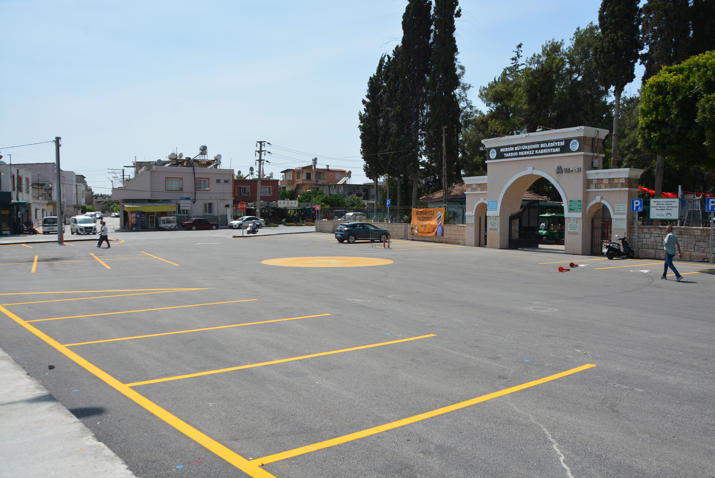Tarsus Şehi̇r Mezarliği Otoparki Tamamen Yeni̇lendi̇, Kapasi̇tesi̇ Artti (1)