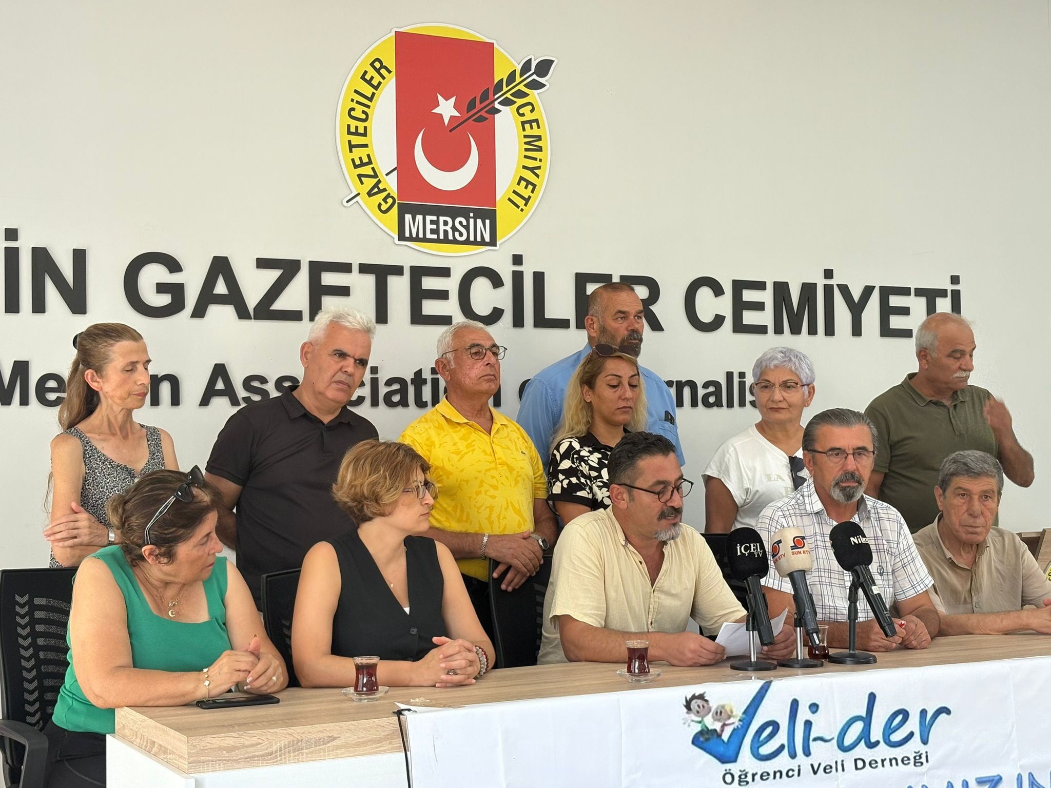 2D1Da78B Fcba 43Ce B2E2 64666Ba2E655