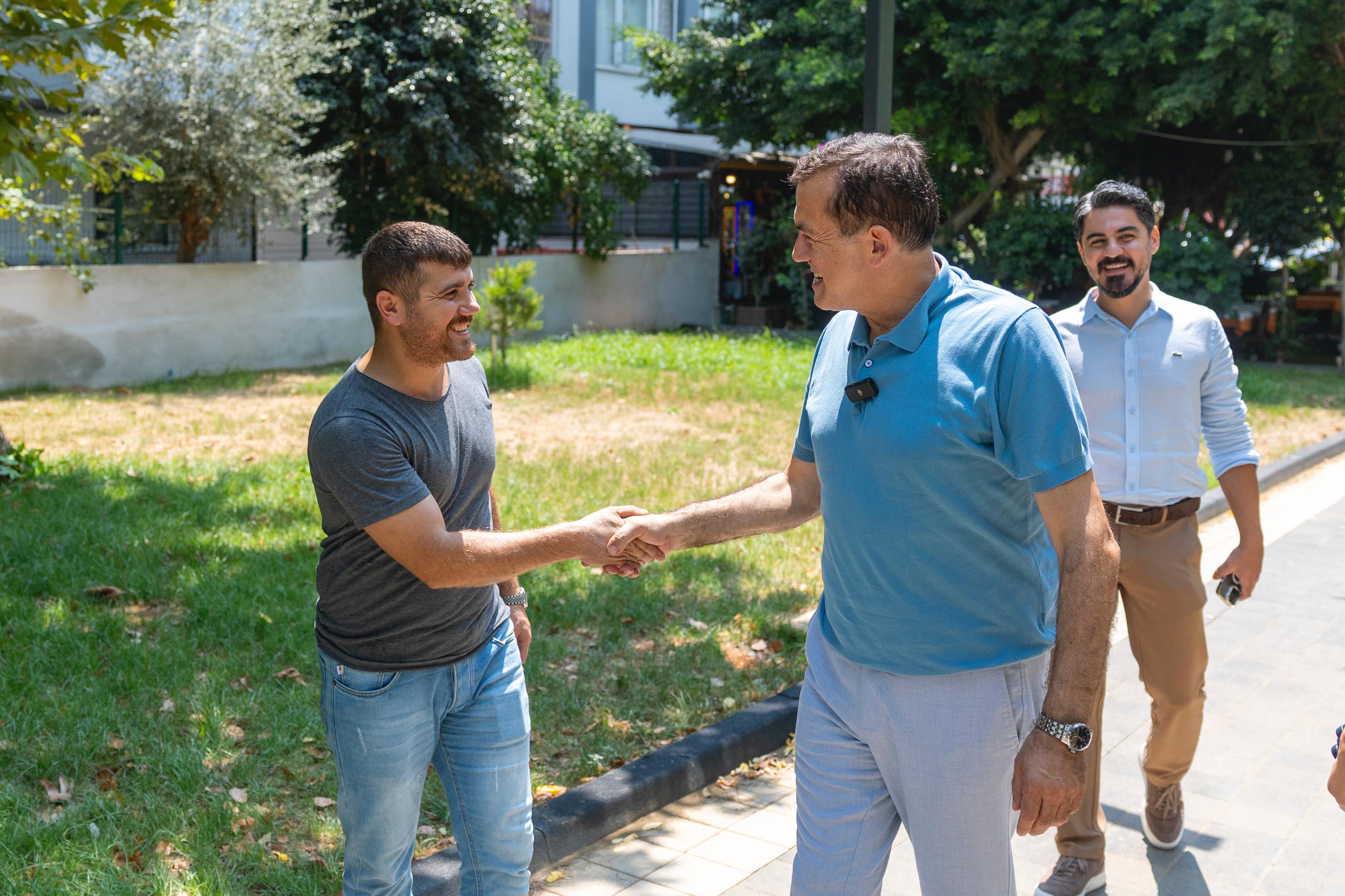 Başkan Özyiğit, Palmiye Mahallesi’nde Vatandaşlarla Buluştu (6)