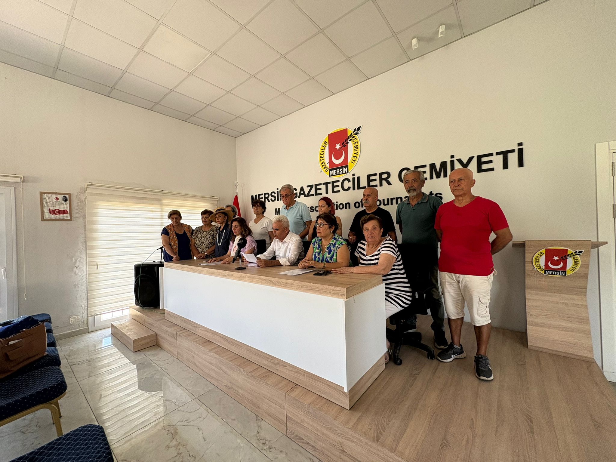 Bf299Ee7 Beaf 4C1C 8D41 7B025Ca6F363