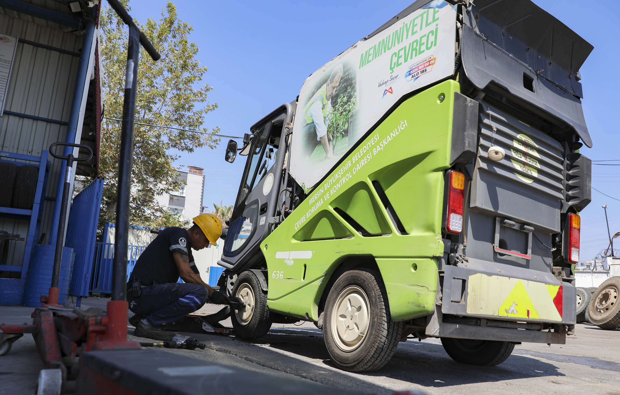 Büyükşehi̇r, Araç Fi̇losu’nun Bakim Ve Onarimini Kendi̇si̇ Yapiyor (2)