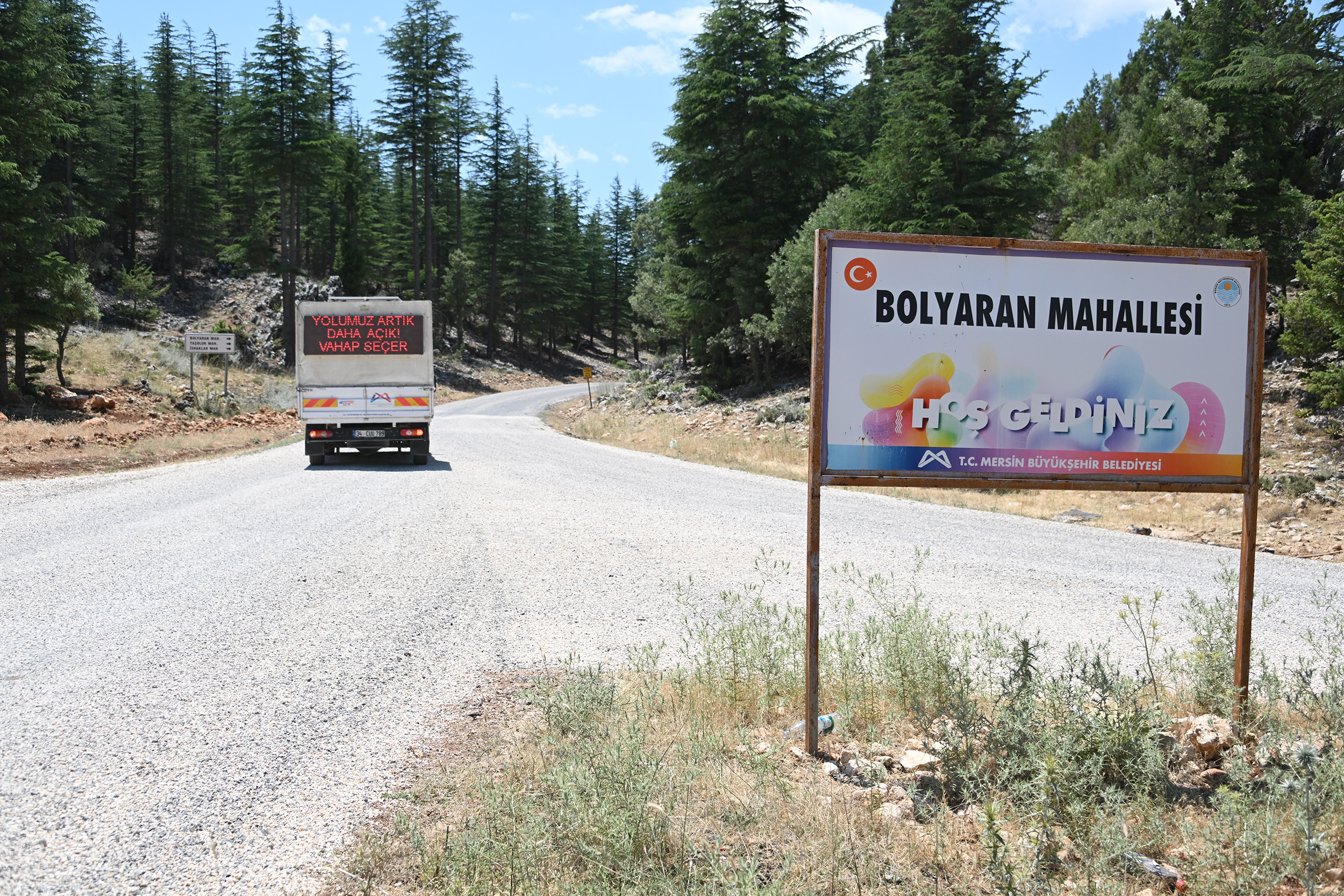 Büyükşehi̇r, Gülnar Kirsalindaki̇ Üstyapi Yatirimlarini Sürdürüyor (1)