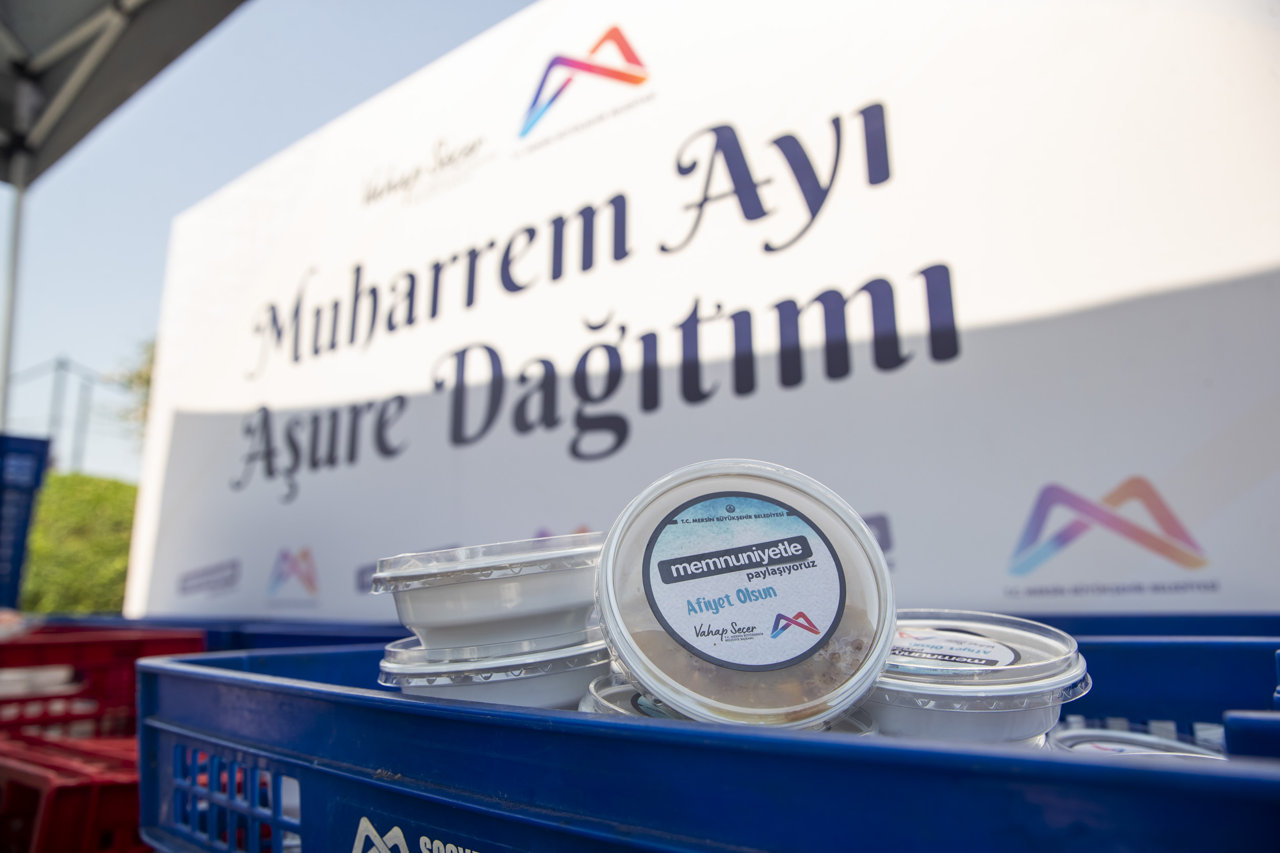 Mersi̇n Büyükşehi̇r Beledi̇yesi̇’nden 20 Bi̇n Ki̇şi̇ye Aşure İkrami (4)