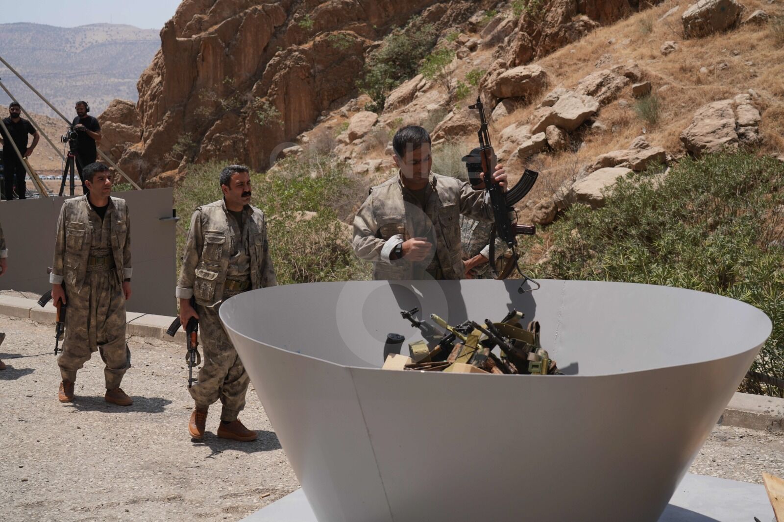 T E R O R O R G U T U P K K M E N S U B U B I R G R U P S I L A H 810205 239927