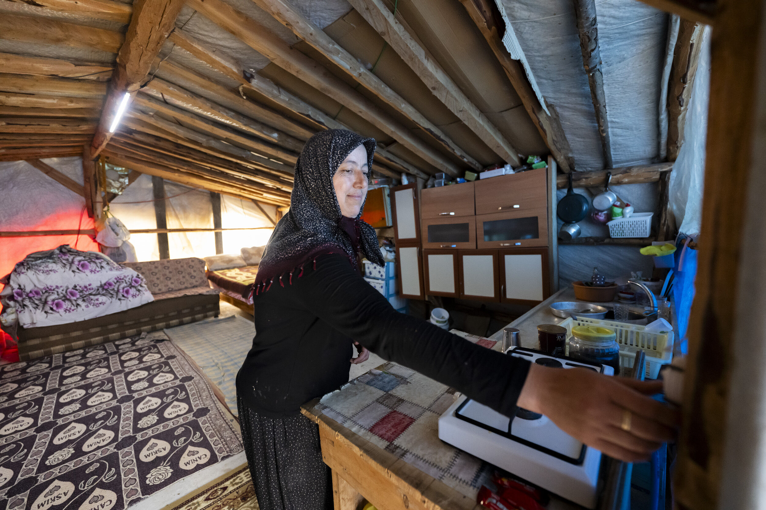 Büyükşehi̇r İle Kil Çadirlar Aydinlaniyor (5)