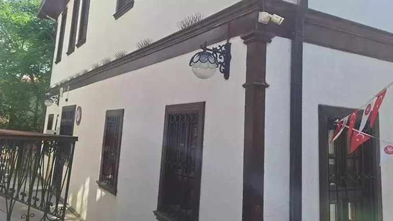 68C138D70E55099B015D8D95