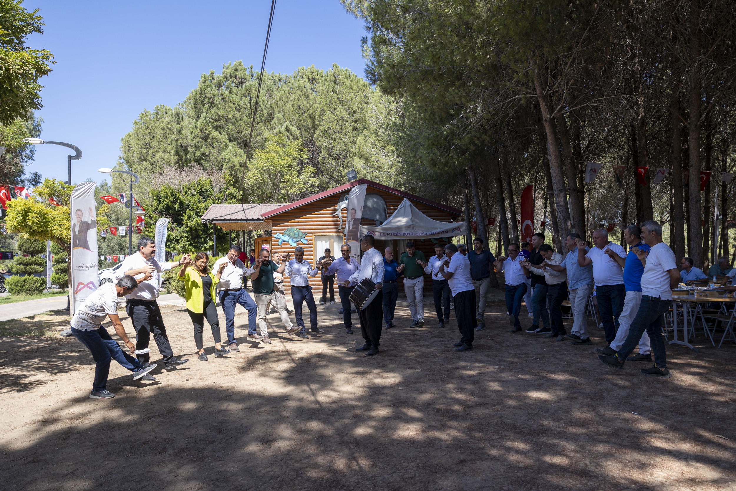 Büyükşehi̇r Beledi̇yesi̇ Toroslar’daki̇ Muhtarlari Bi̇r Araya Geti̇rdi̇ (6)