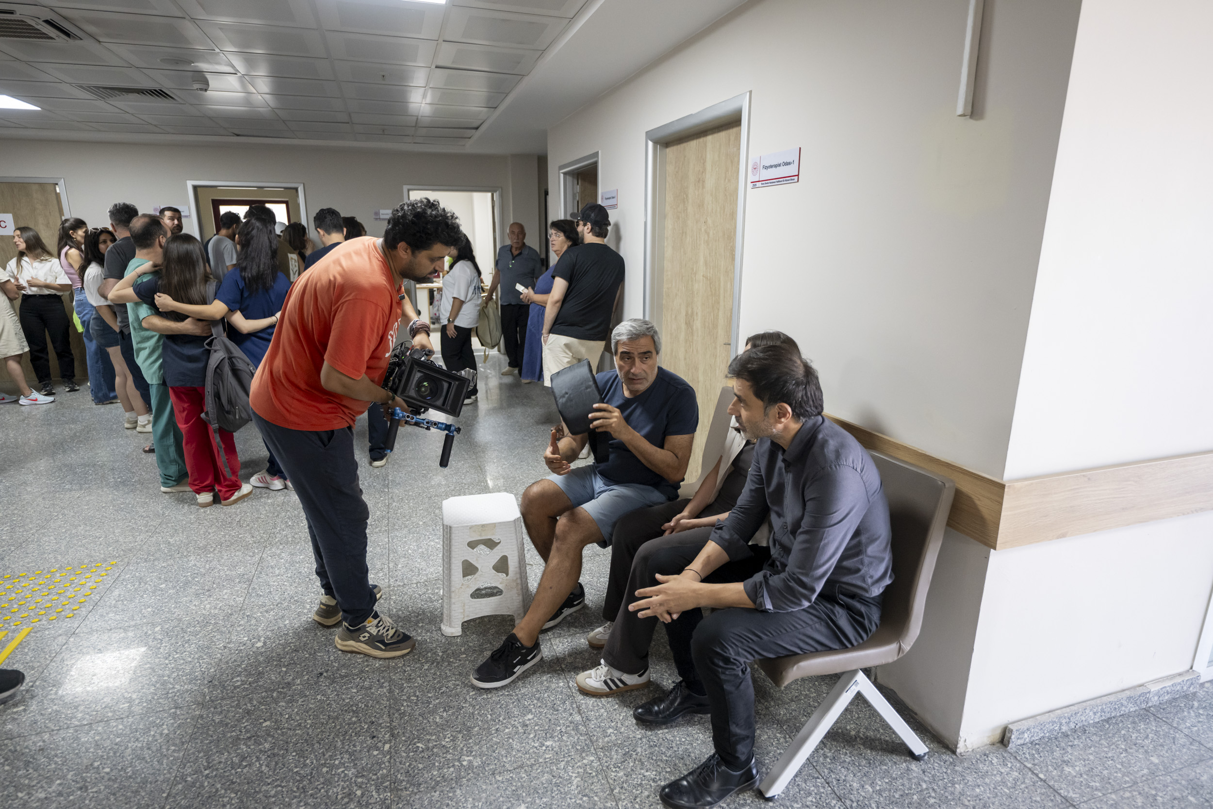 ‘Ölü Arinin İğnesi̇’ Fi̇lmi̇ni̇n Çeki̇mleri̇ Mersi̇n’de Tamamlandi (5)