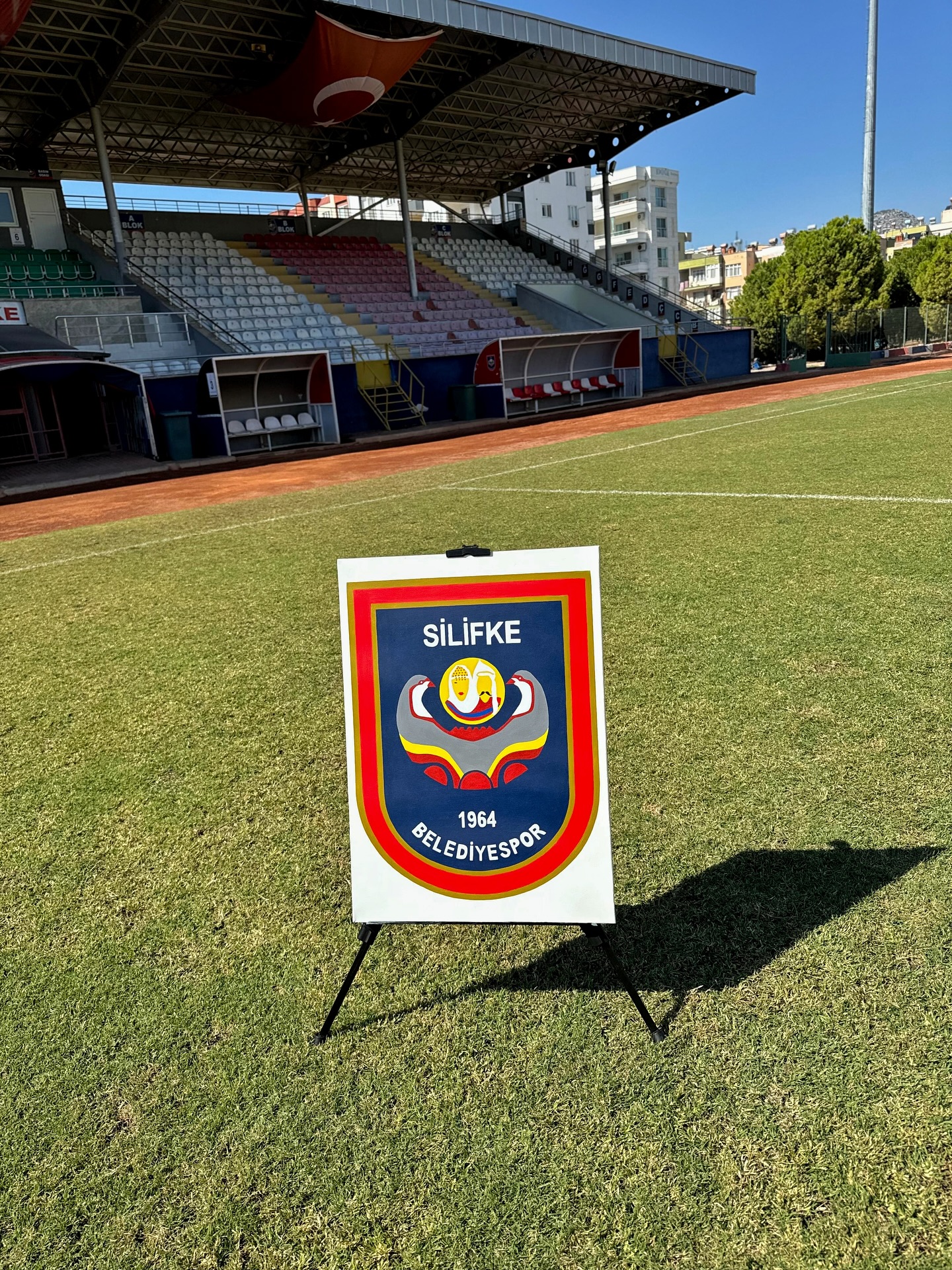 572374831 18123919243505202 8841075156154386227 N