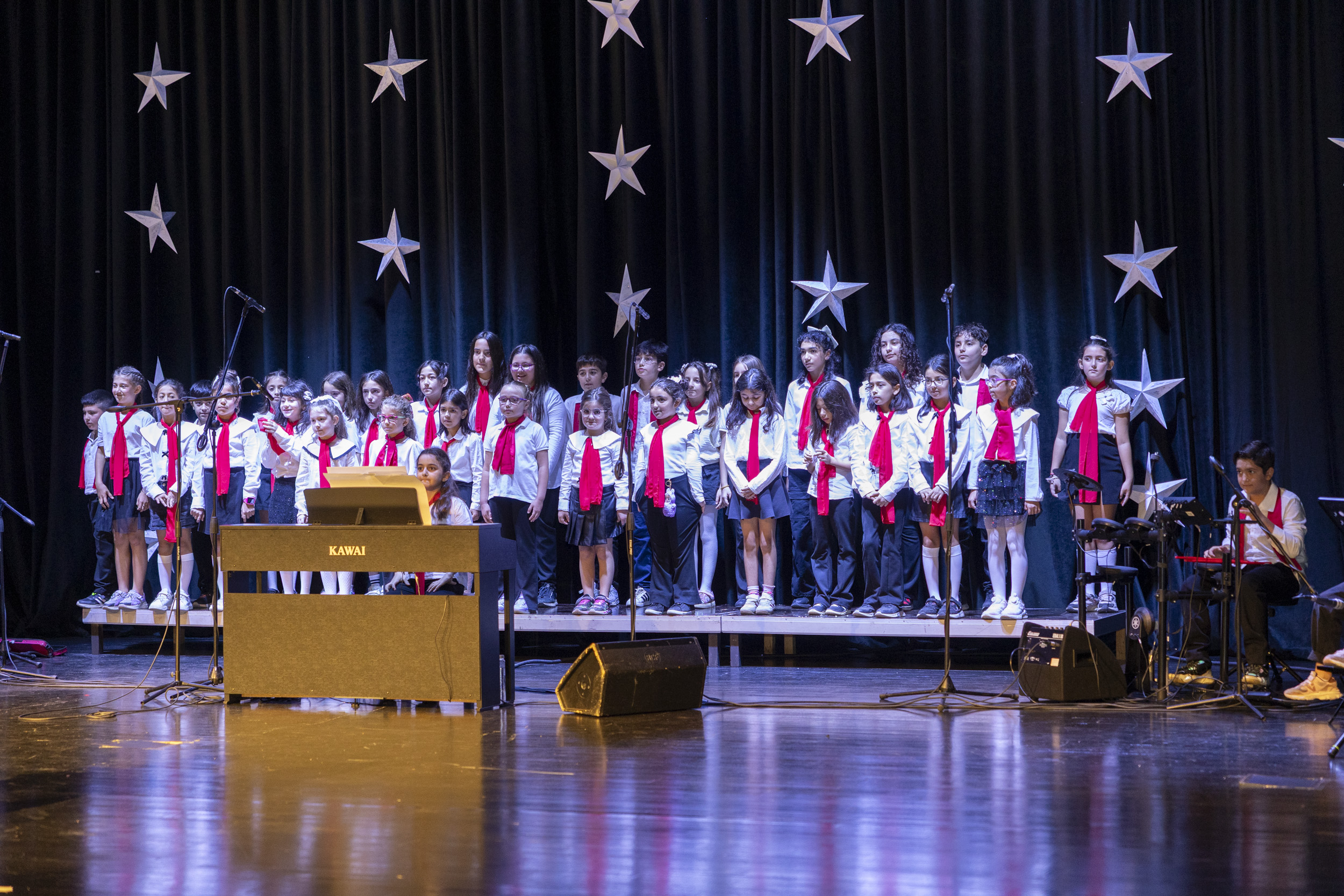 Büyükşehi̇r’i̇n Çocuk Kampüsleri̇ 29 Eki̇m Etki̇nli̇kleri̇nde Tek Yürek Oldu (2)