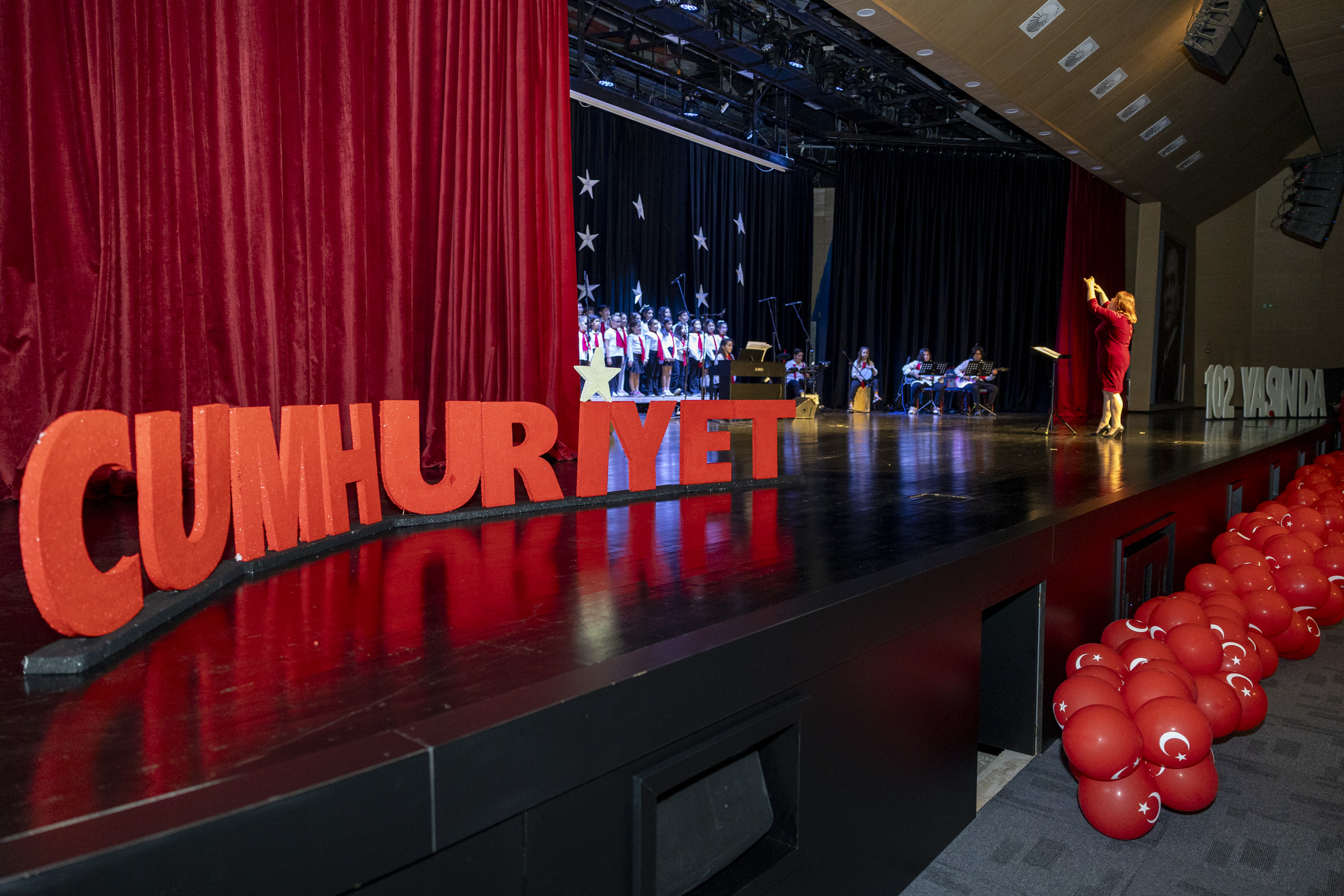 Büyükşehi̇r’i̇n Çocuk Kampüsleri̇ 29 Eki̇m Etki̇nli̇kleri̇nde Tek Yürek Oldu (4)