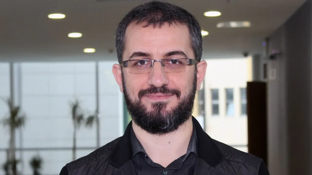 Emrullah Tuncel Kimdir