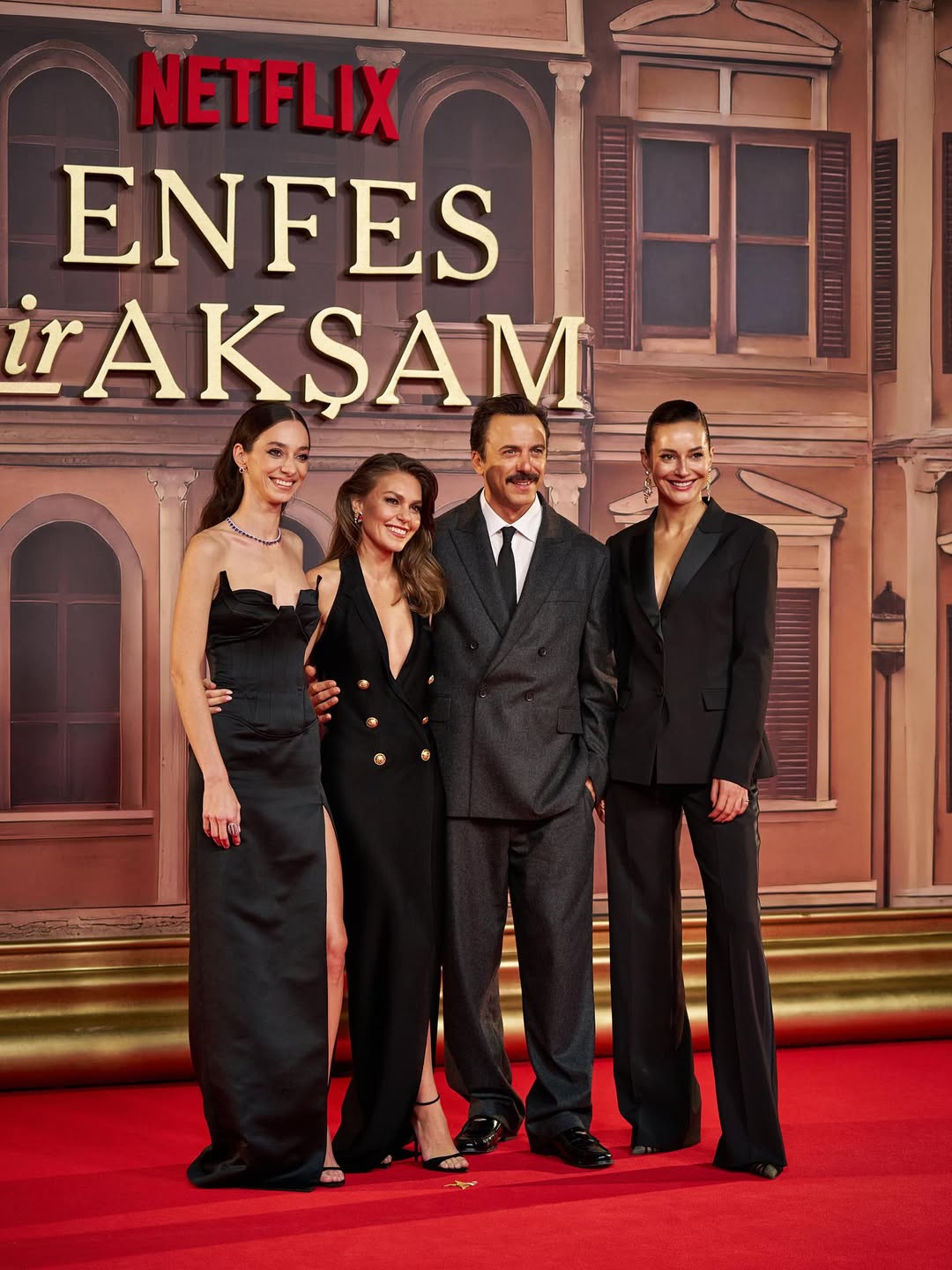 Enfes Bir Akşam (1)
