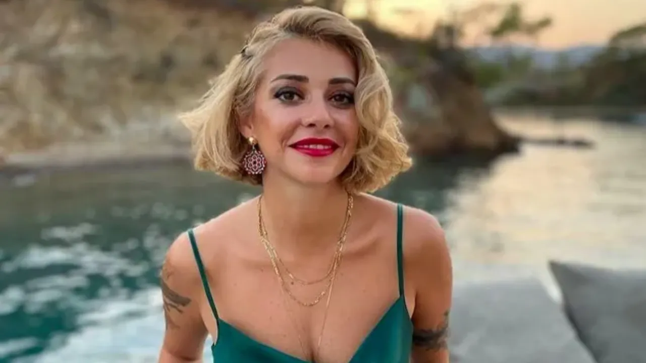 Feyza Altun 1