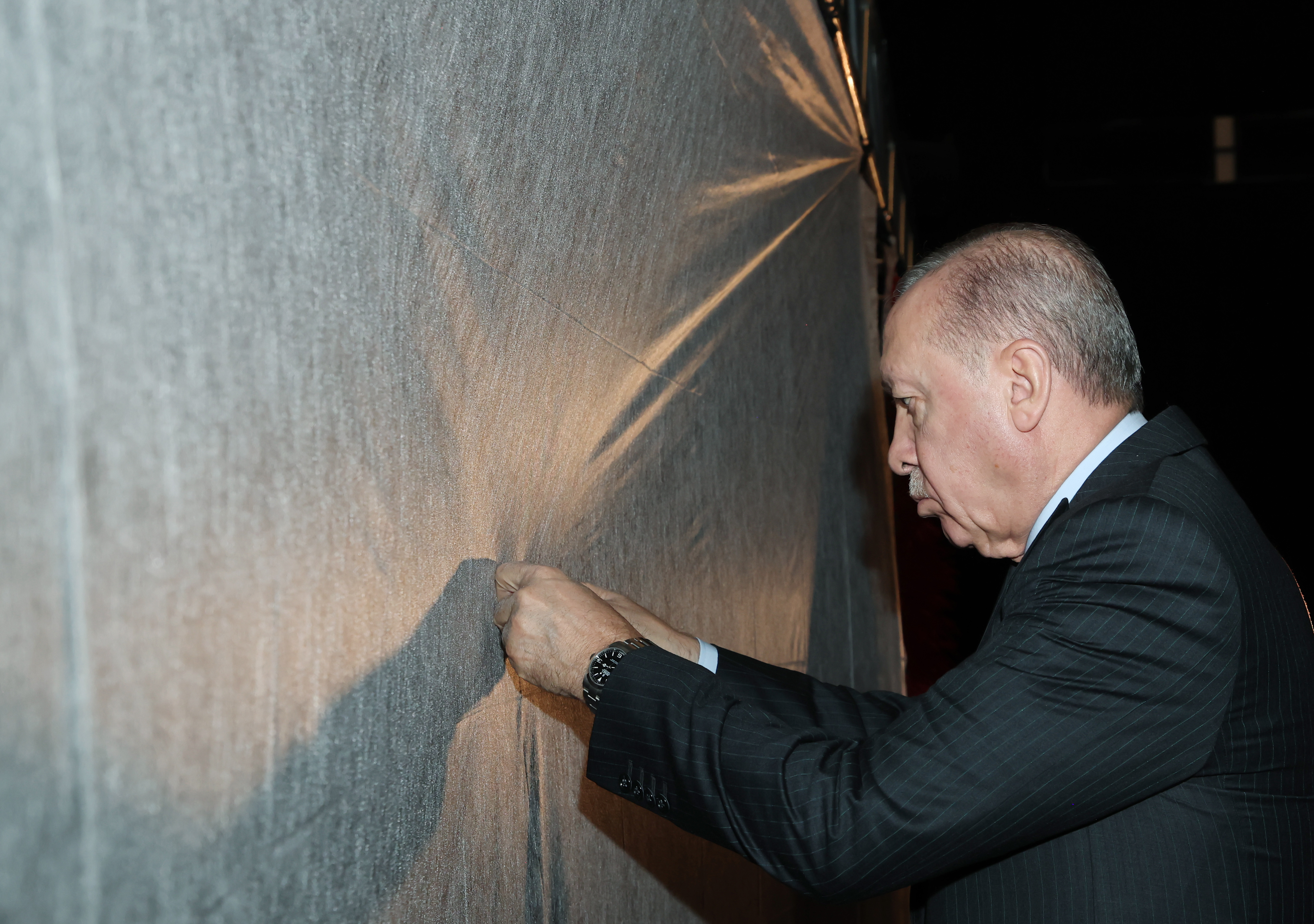 I S T A N B U L C U M H U R B A S K A N I E R D O G A N G A Z Z E’ 992980 294566