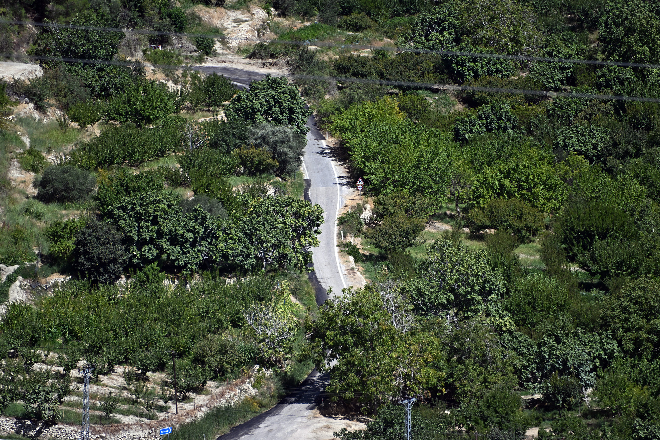 Mersi̇n Büyükşehi̇r Beledi̇yesi̇'nden Mut’ta Kirsala Nefes Aldiran Yol Yatirimi (6)