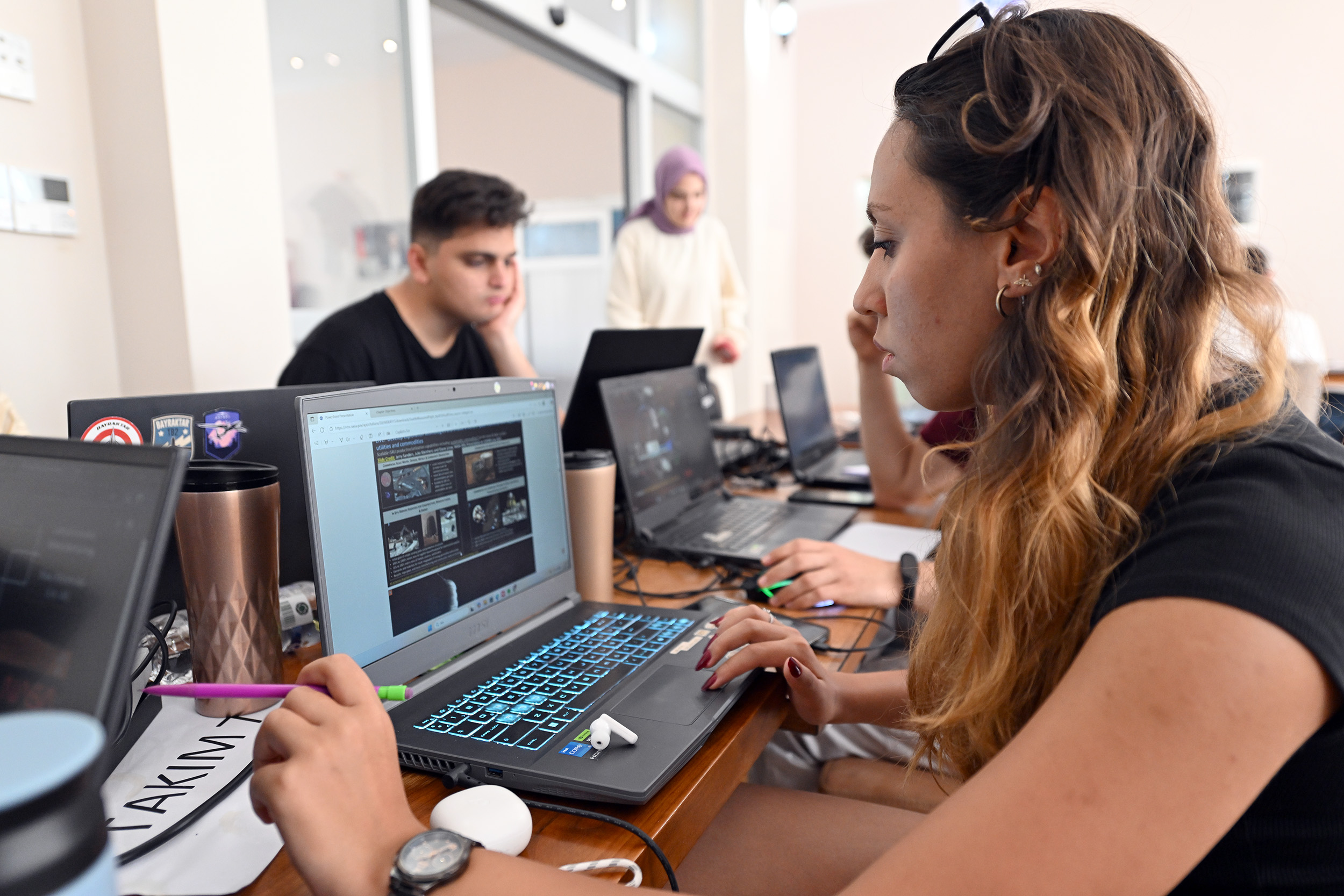 Mersi̇n Büyükşehi̇r, Dünyanin En Büyük Hackathonuna Ev Sahi̇pli̇ği̇ Yapti (6)