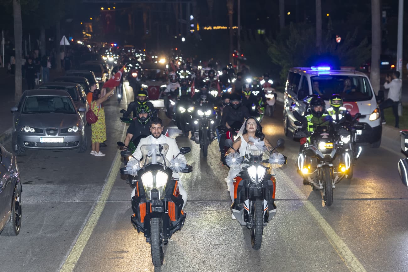 N I K A H M A S A S I N D A N ‘ C U M H U R I Y E T K O R T E J I’ N E 990850 293980