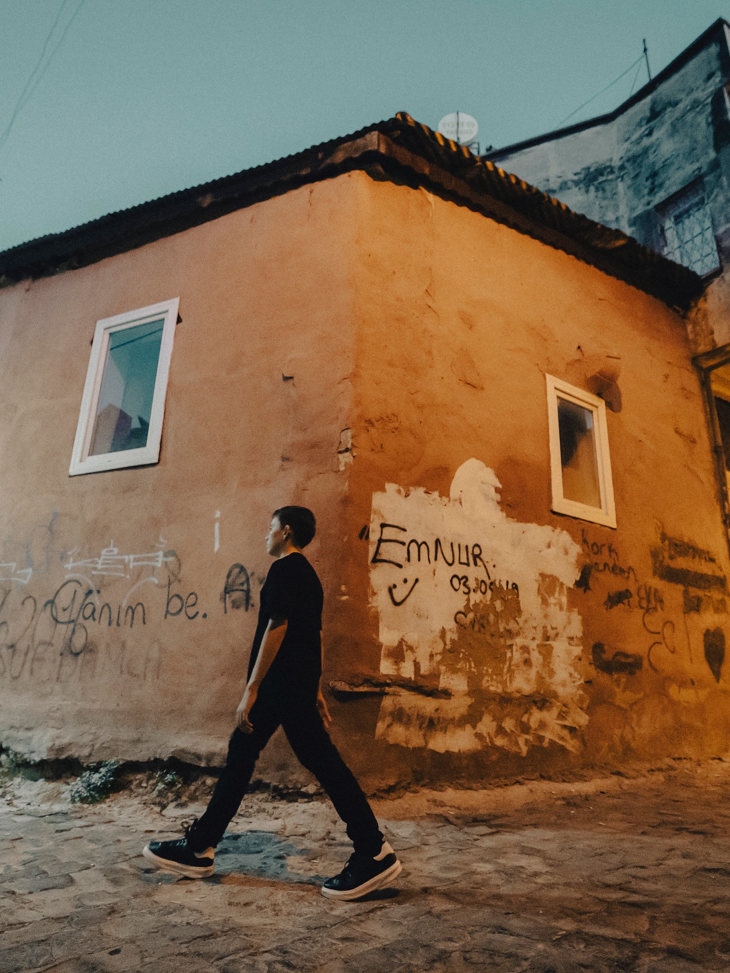 575297976 18379690600195709 148395248830621211 N