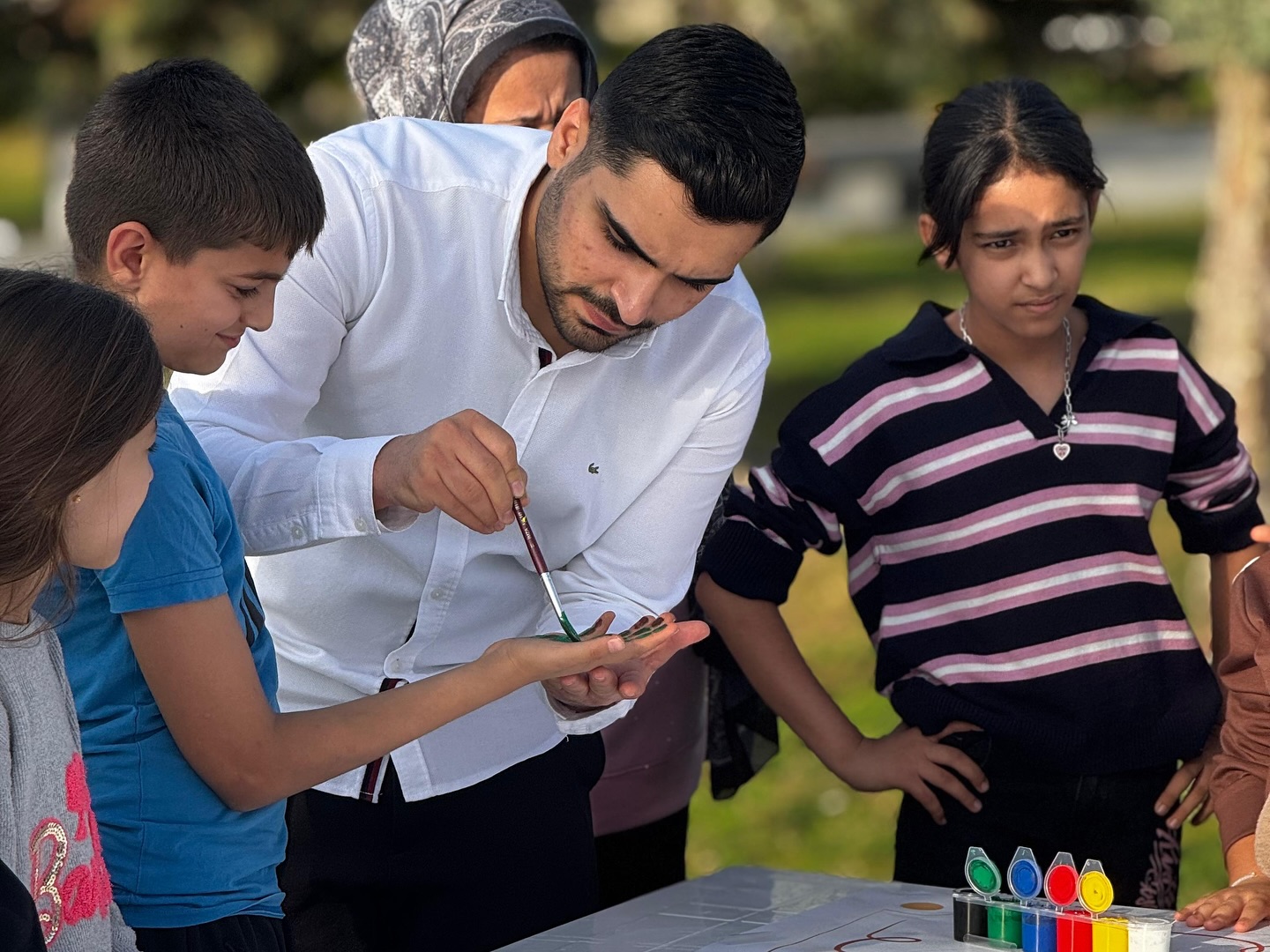 586809994 18493846993074781 4561466809856832904 N