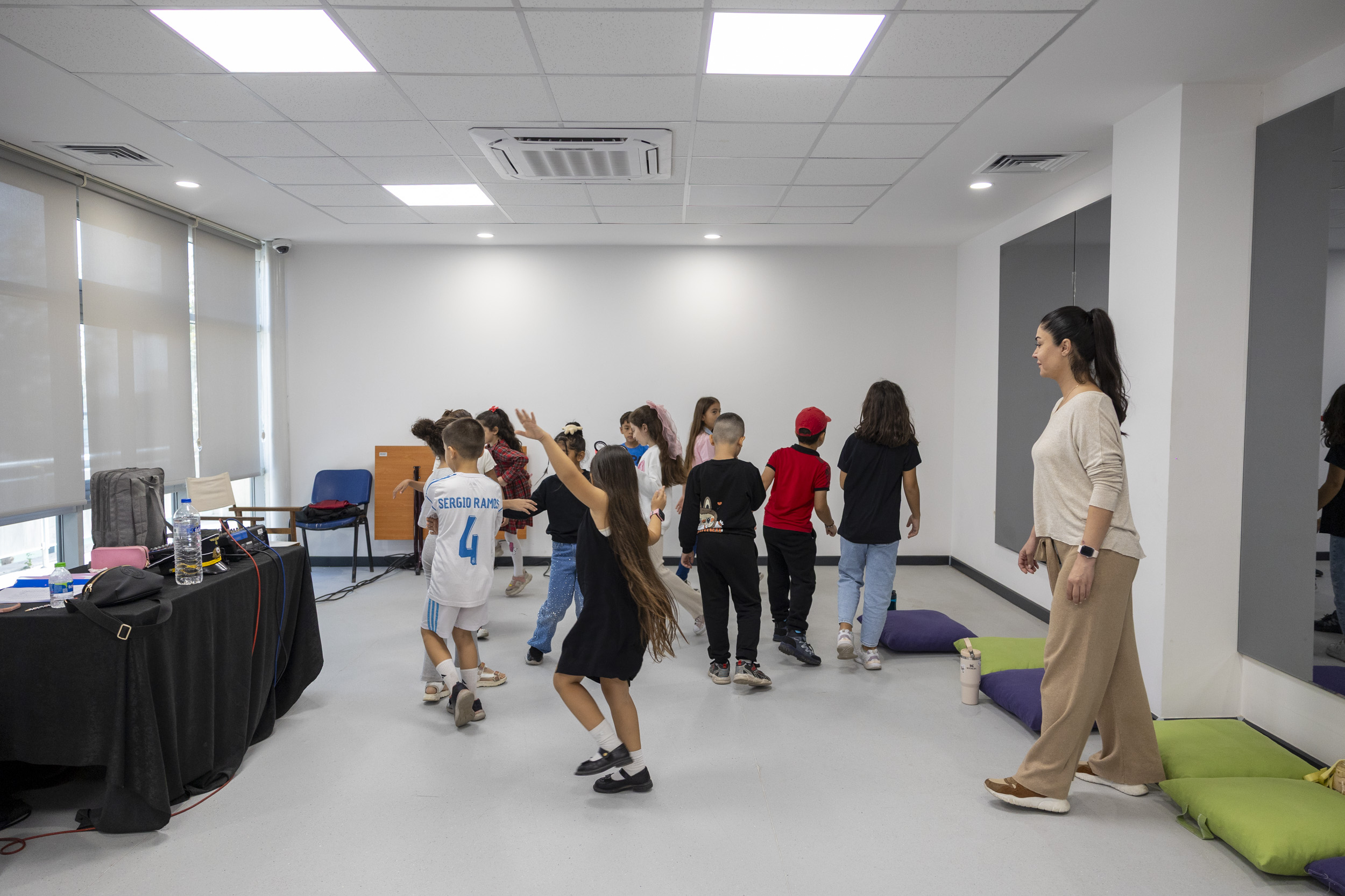 Büyükşehi̇r Beledi̇yesi̇’ni̇n Ti̇yatro Kursu’na Yoğun İlgi̇ (3)