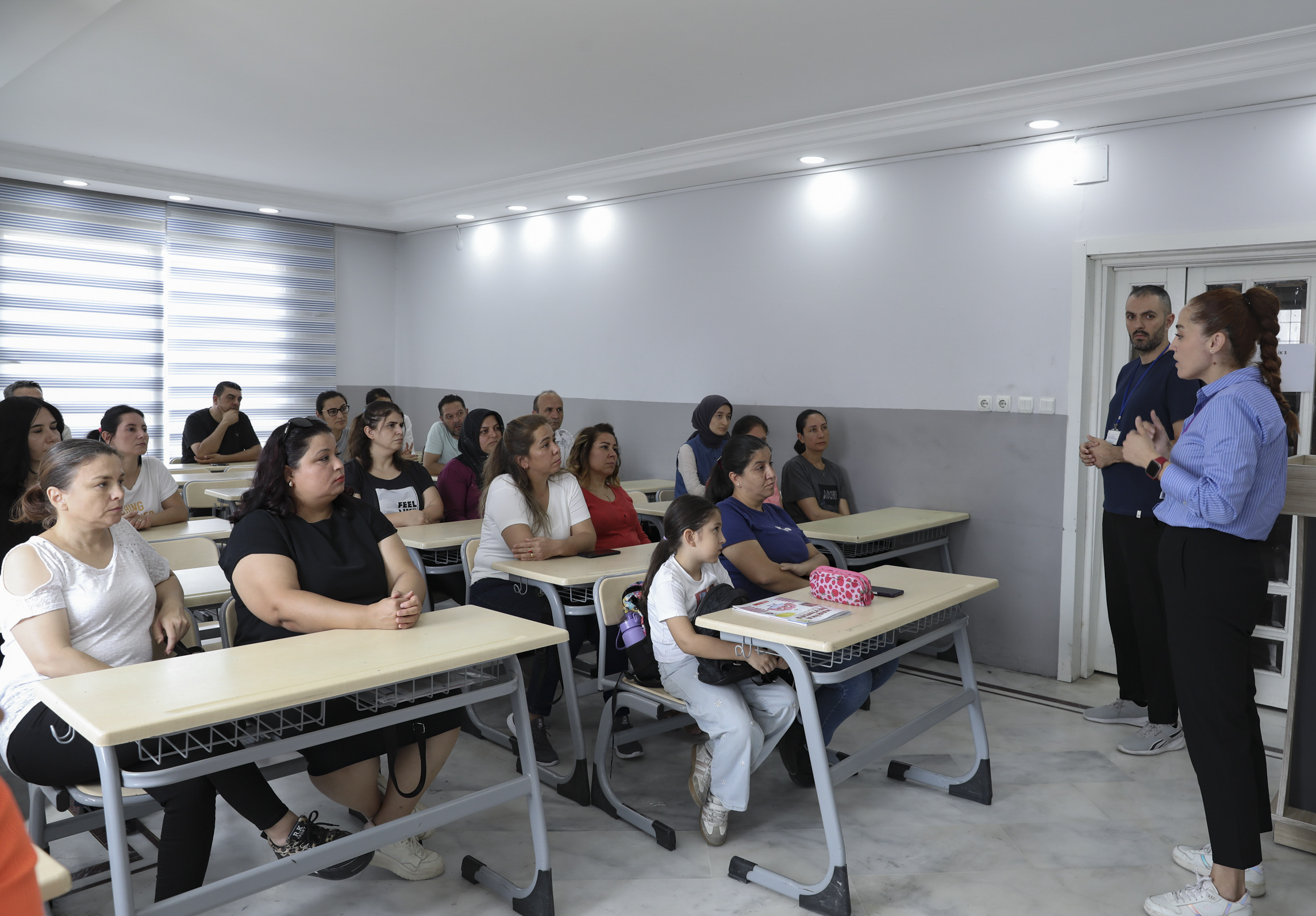 Büyükşehi̇r, Veli̇ Öğrenci̇ Öğretmen İli̇şki̇si̇ni̇ Güçlendi̇ri̇yor (4)