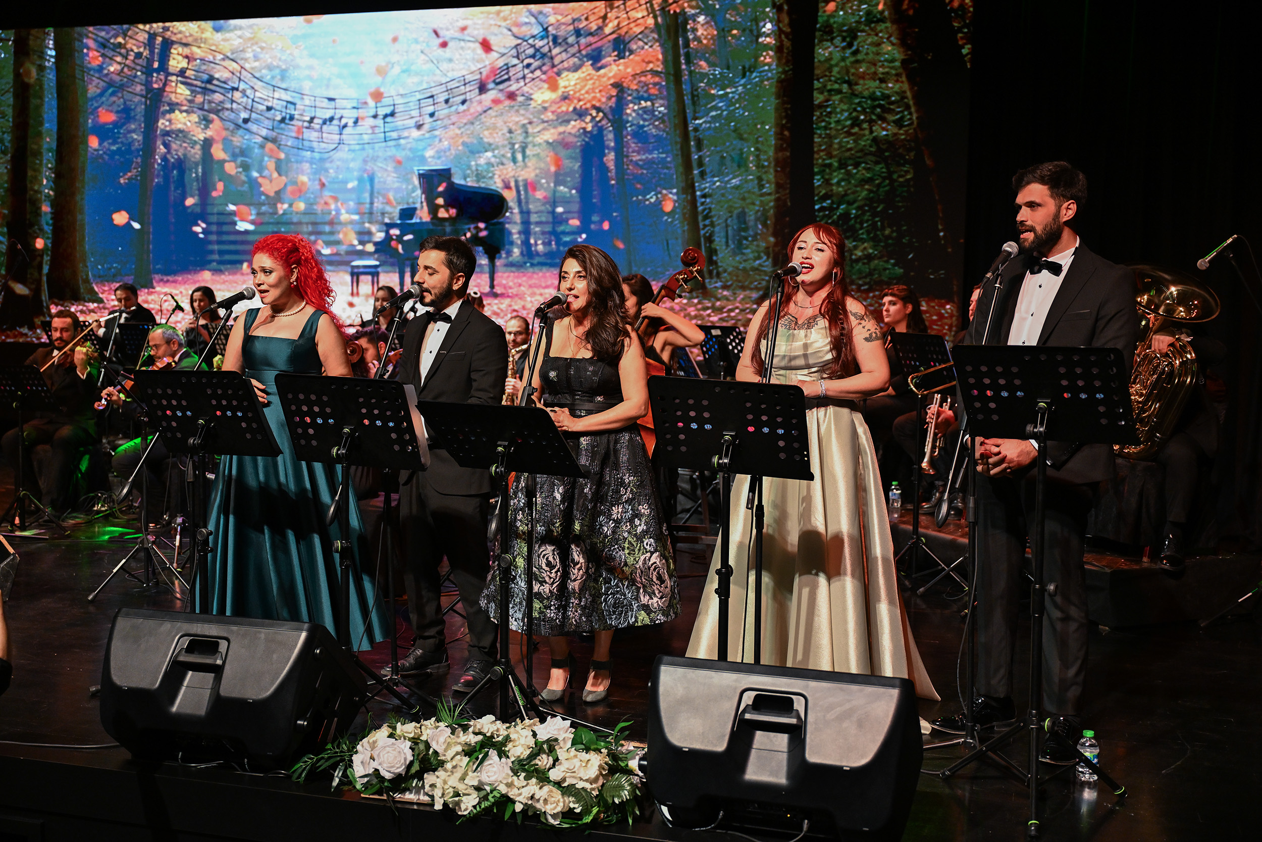 Büyükşehi̇r’den, Öğretmenler Günü’ne Özel ‘Sonbahar Şarkilari’ Konseri̇ (2)-1