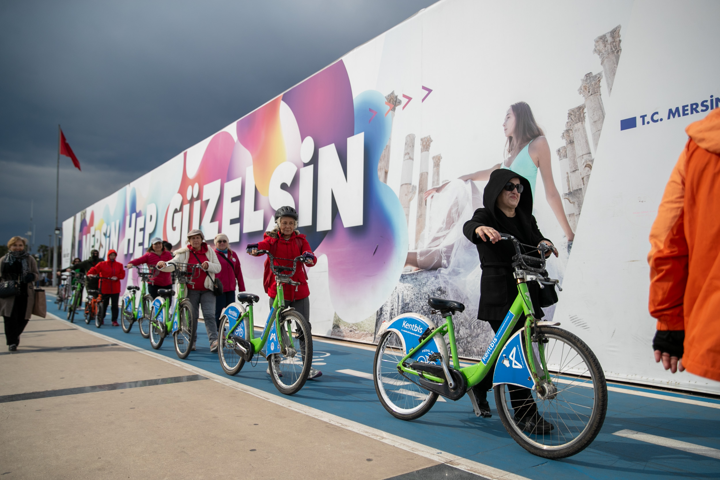 Büyükşehi̇r’i̇n Kadin Odakli Hi̇zmetleri̇ Şi̇ddete Karşi Kent Strateji̇si̇ne Dönüşüyor (4)-1