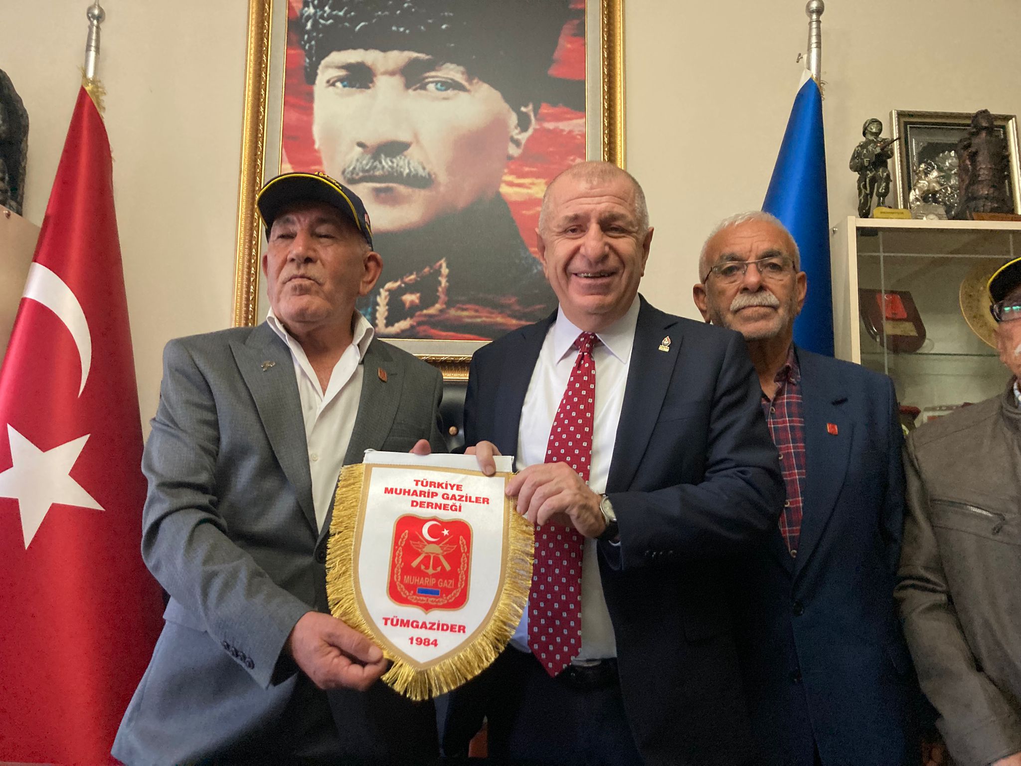 Fb4Abecc 1739 49B9 B258 83F5D66Fc1Eb