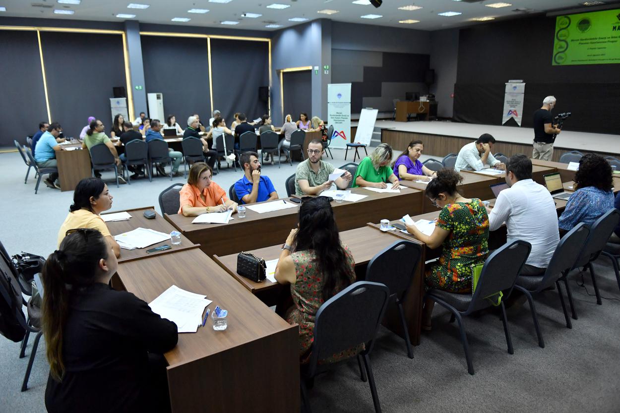 Mersi̇n Büyükşehi̇r, İkli̇m Deği̇şi̇kli̇ği̇ Ve Yeşi̇l Dönüşüm Süreçleri̇ne Önceli̇k Veri̇yor (3)