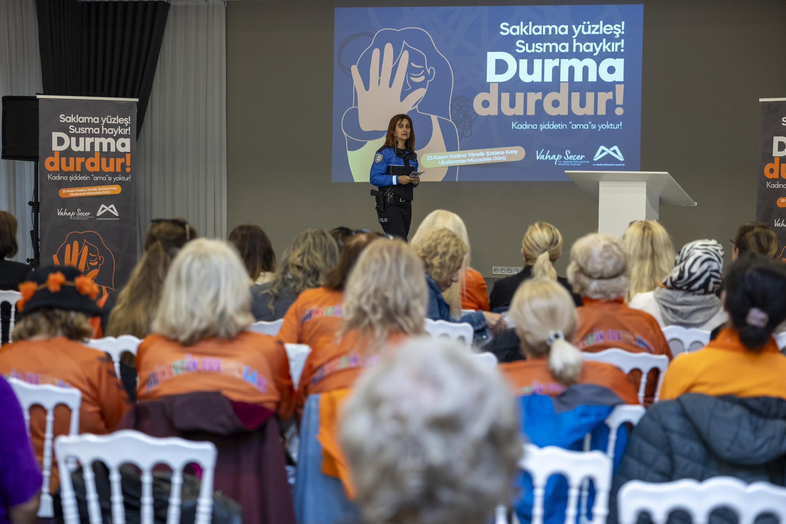 Mersi̇n Büyükşehi̇r, Şi̇ddete Karşi Kadinlarin Sesi̇ni̇ Yükselti̇yor (10)