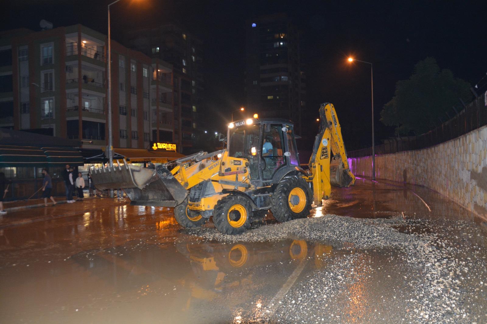 Meski̇ Eki̇pleri̇ Tarsus’ta Dere Taşkinina Hizlica Müdahale Etti̇ (2)