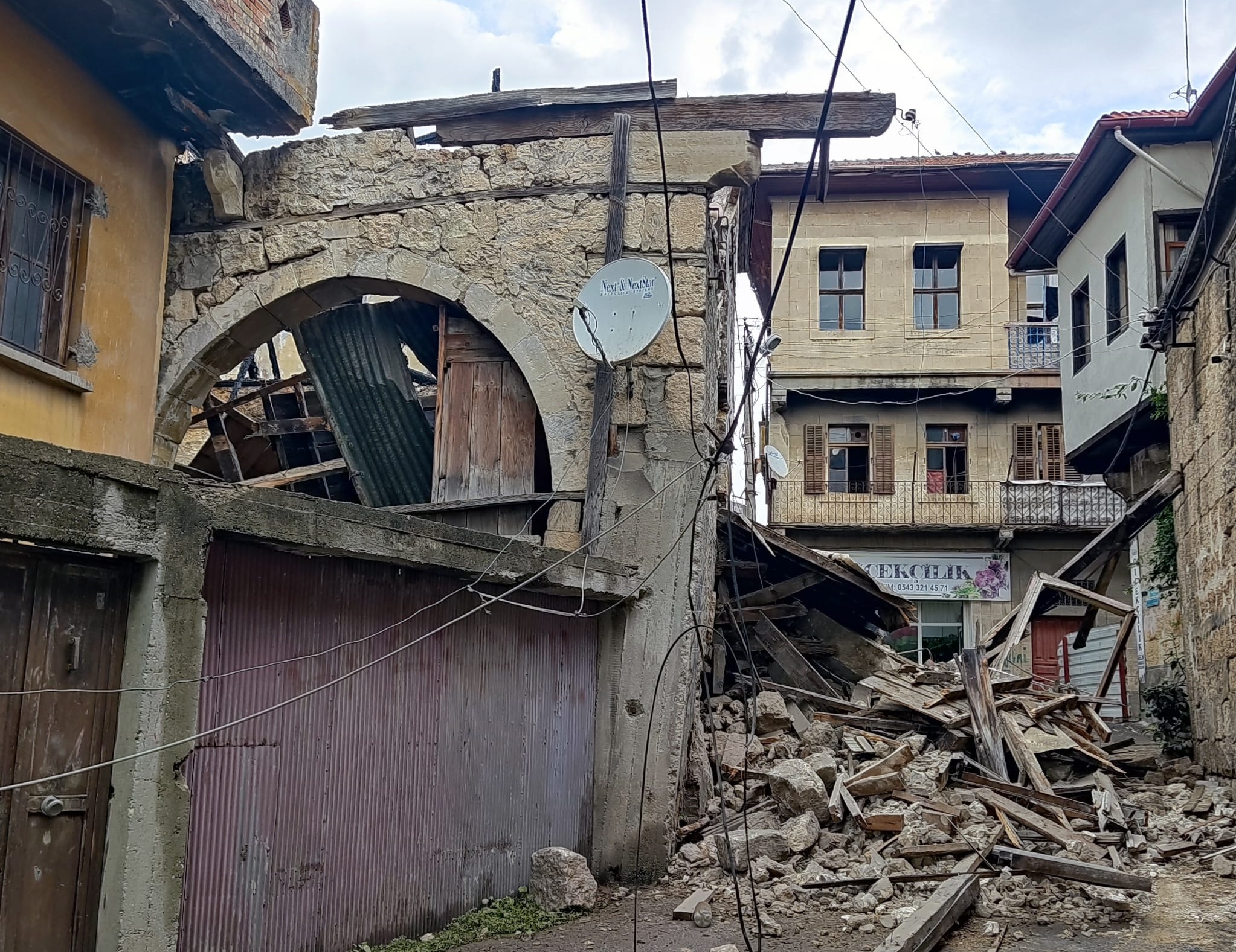 Y A N G I N D A K U L L A N I L A M A Z H A L E G E L E N E V C O K T 1040114 308665