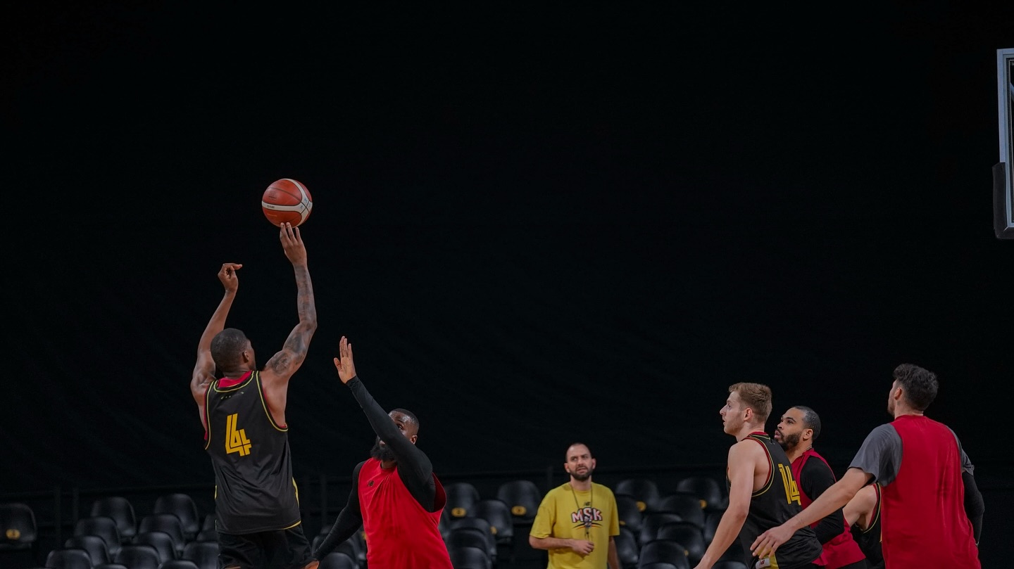 589173971 18397628881130410 6600684094321766000 N