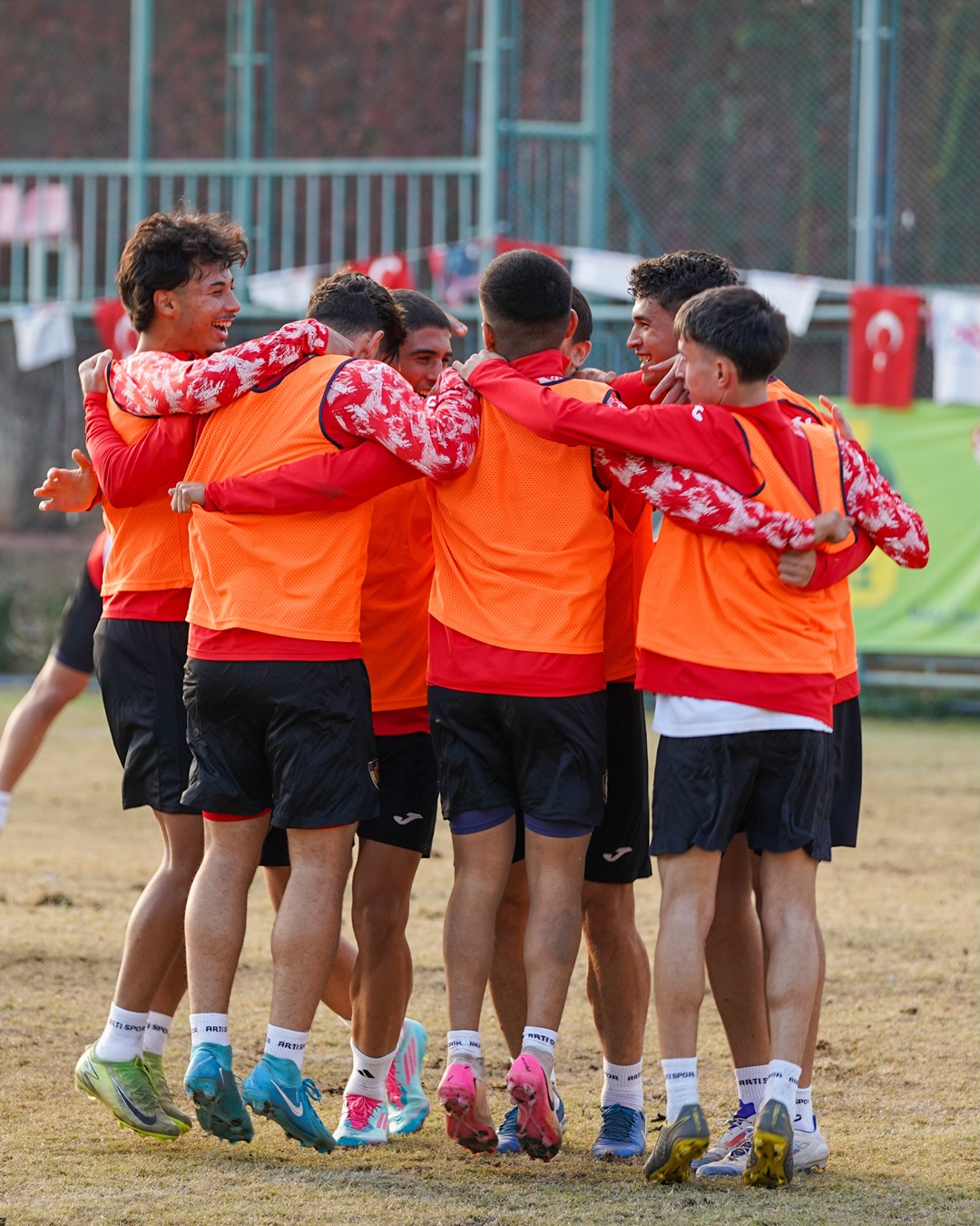 601458713 18098833987880987 4138525340342931693 N