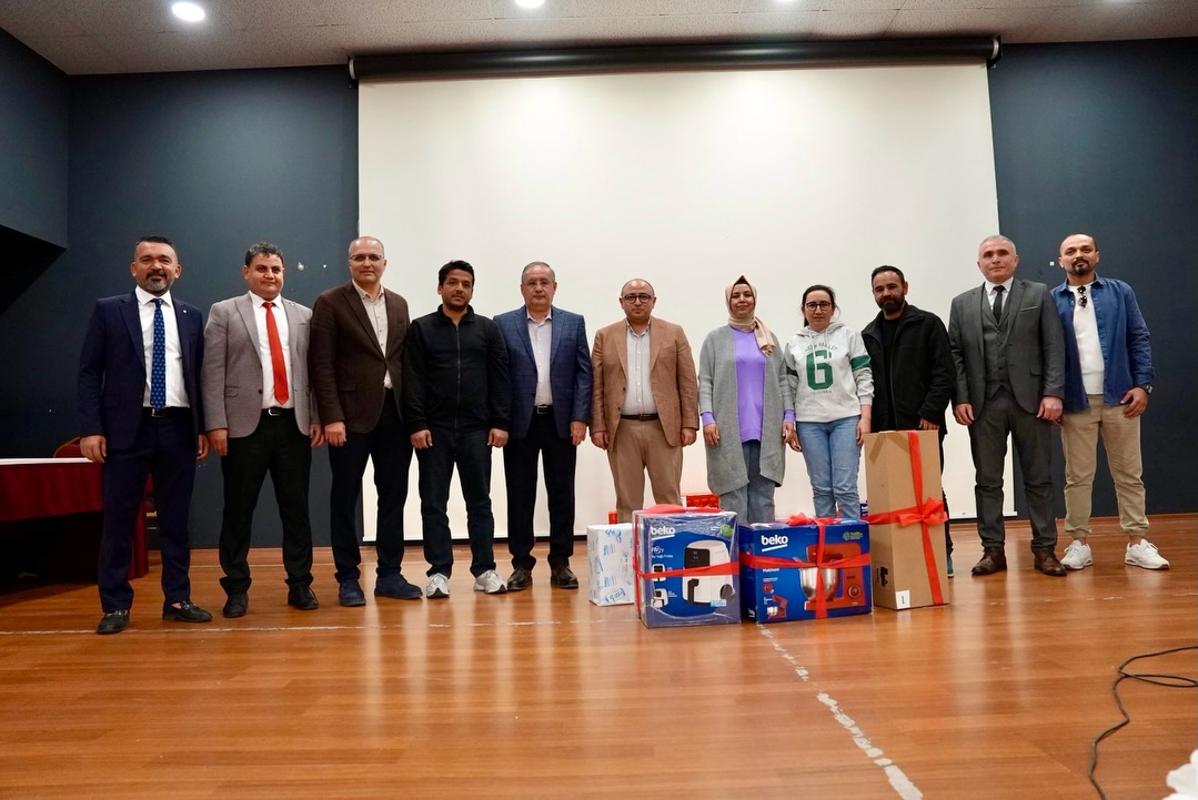 606282692 17934470163136662 5684517349413167778 N