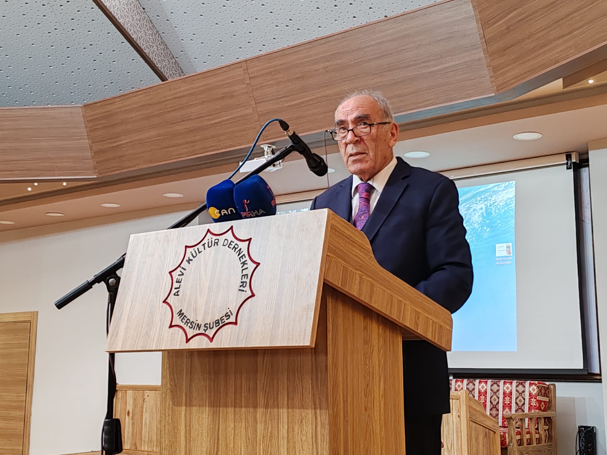 7C28C727 F5Bc 4Bd8 8641 81Fd43640217