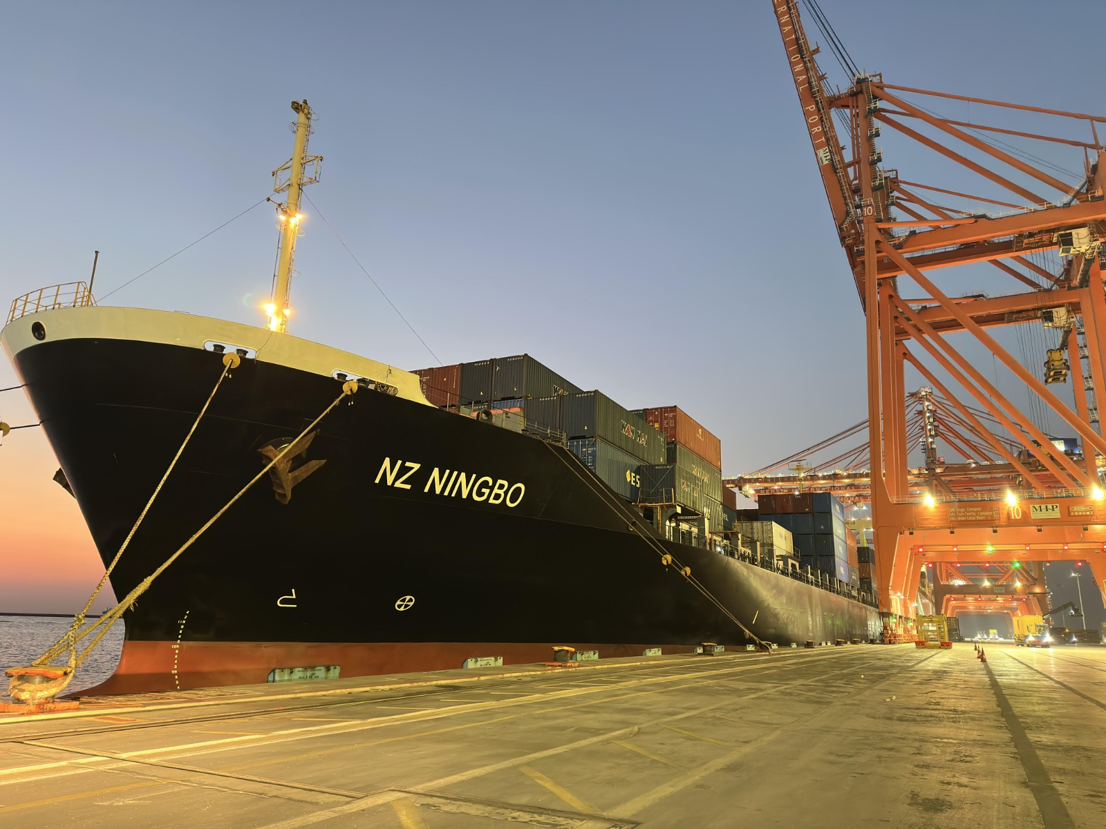 Aec61001 1A27 4296 9494 Eb99D8788004