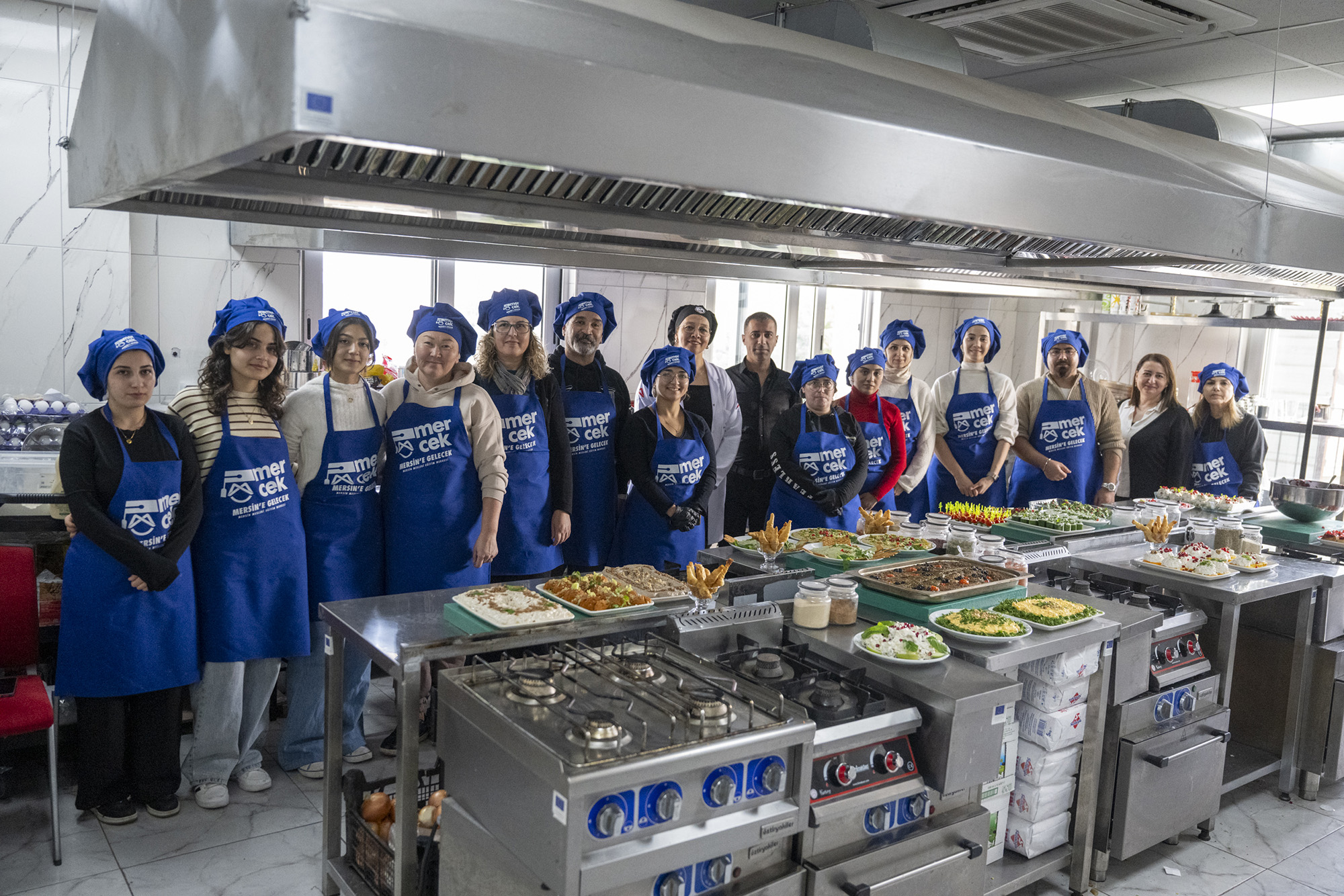 Büyükşehi̇r Mercek’te Yeni̇ Yila Lezzetli̇ Ve Işiltili Dokunuşlar (1)