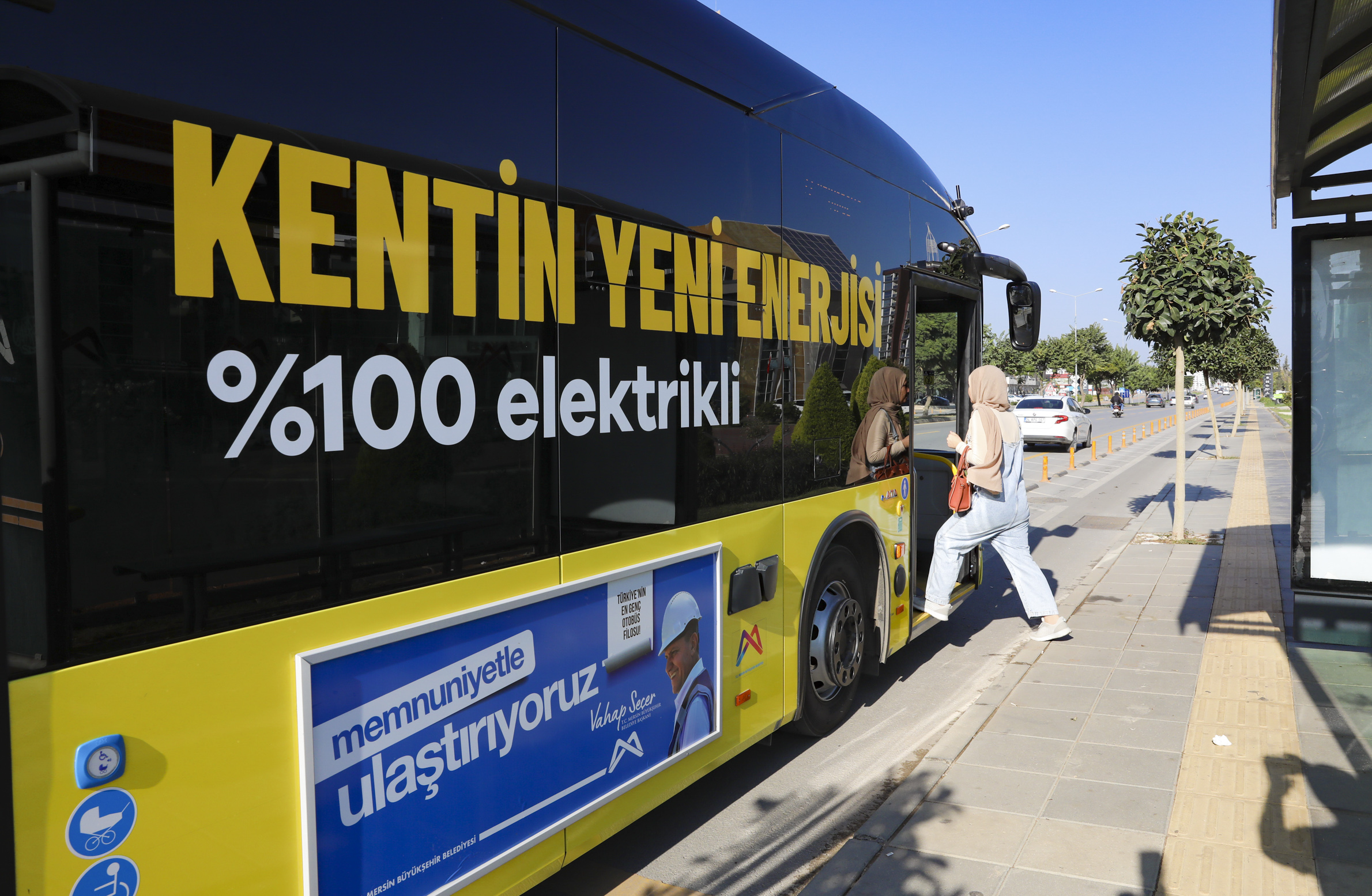Büyükşehi̇r’den 18 Elektri̇kli̇ Otobüs İle Mersi̇n Ulaşimina Çevreci̇ Bi̇r Dokunuş (2)